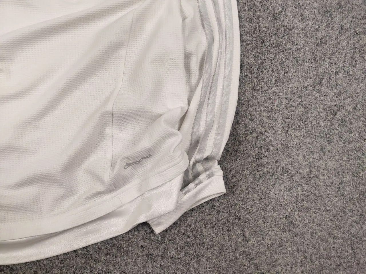 Adidas Aut 2015-16 Adidas Real Madrid Long Sleeve Jersey Shirt Home Size US M / EU 48-50 / 2 - 7 Thumbnail