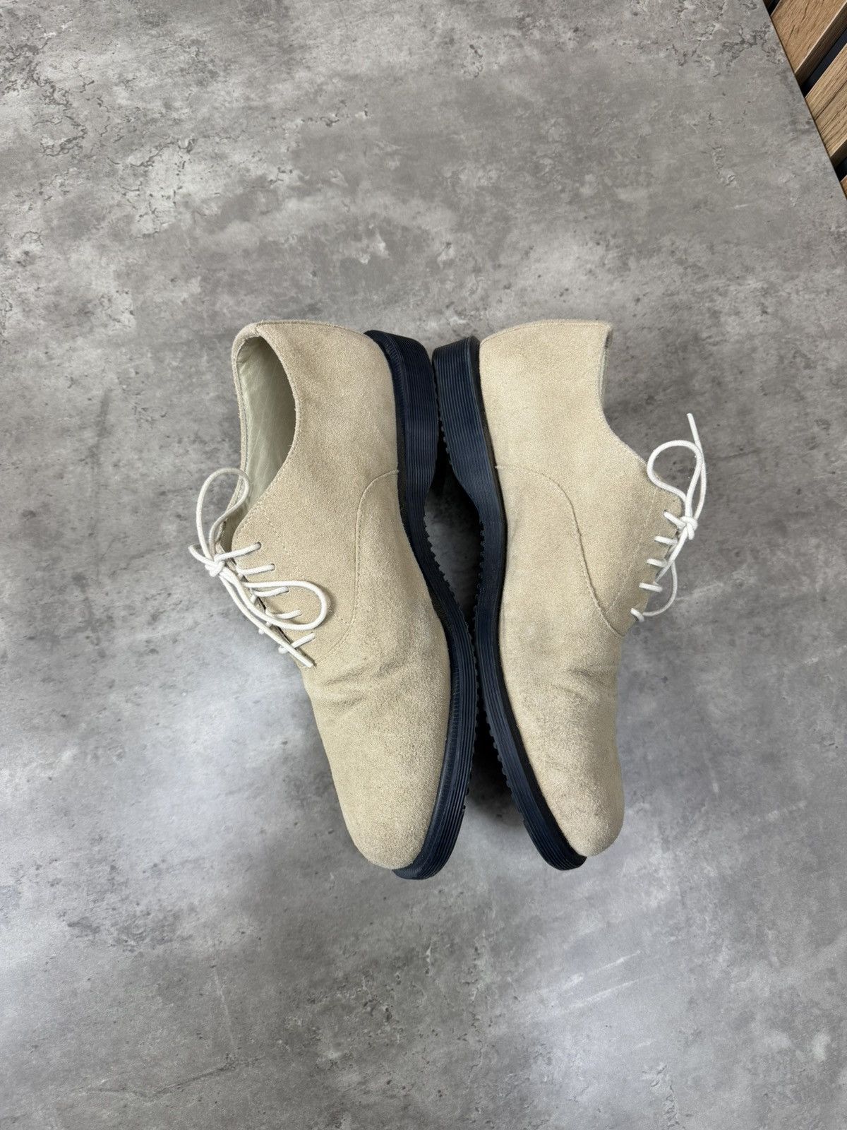 Dr. Martens Dr. Martens Henley Suede Derby Shoes Beige EU 43 US 10 Size US 9 / EU 42 - 10 Thumbnail