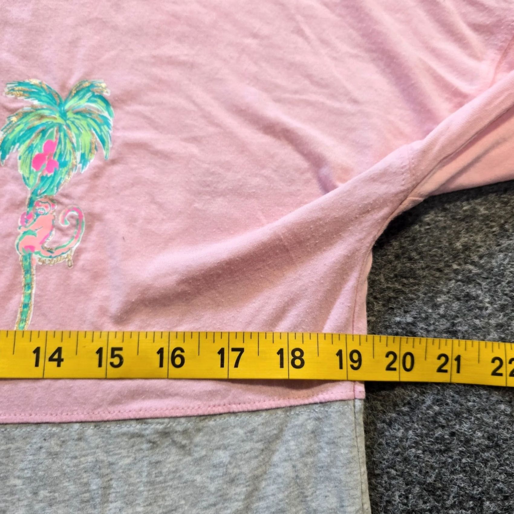 Lilly Pulitzer Lilly Pulitzer Top Womens Size Small Pink Gray Long Sleeve Logo Crew Neck Casual Size S / US 4 / IT 40 - 6 Thumbnail