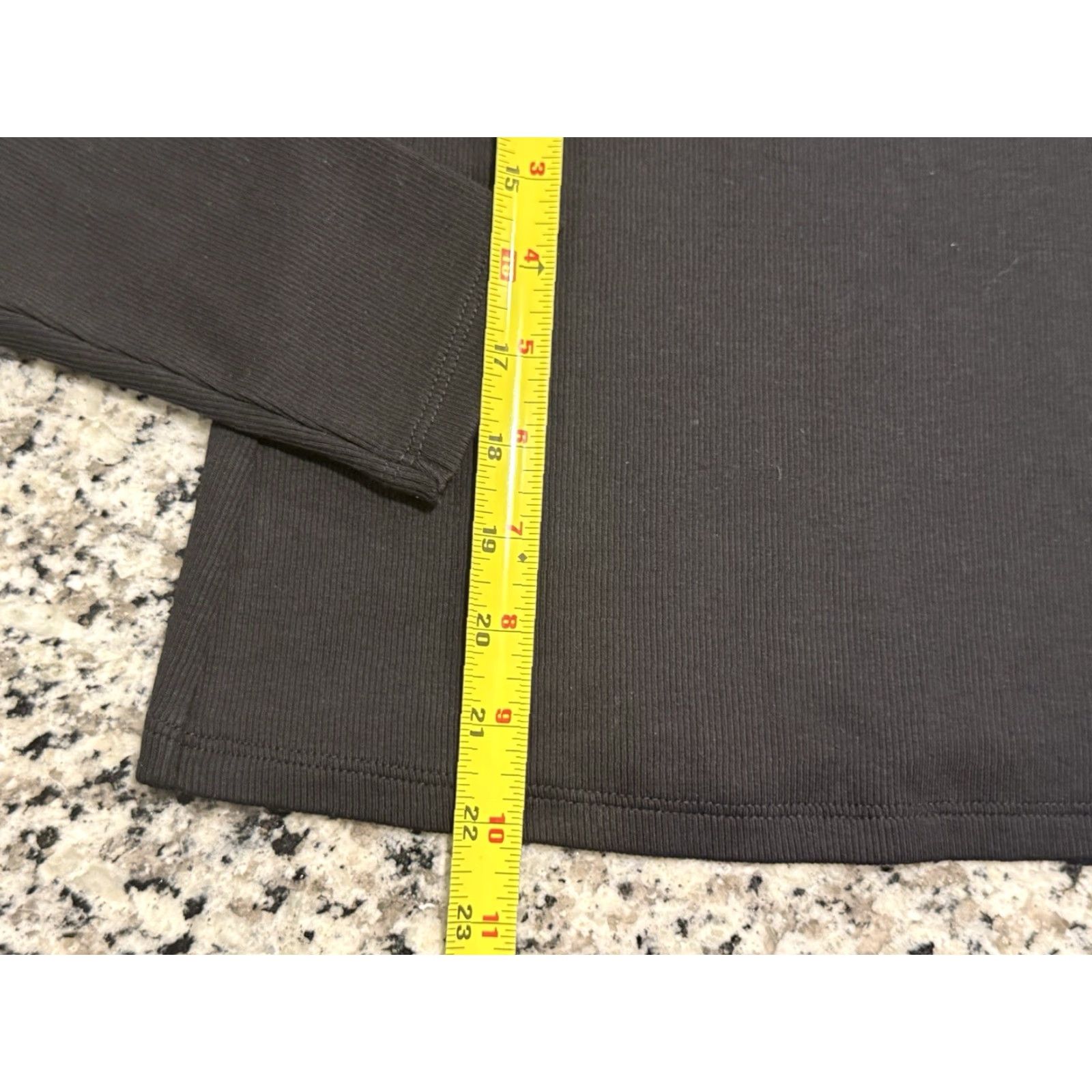 Veronica Beard VERONICA BEARD Nate Turtleneck Top Buttoned Black M Women Size M / US 6-8 / IT 42-44 - 4 Thumbnail
