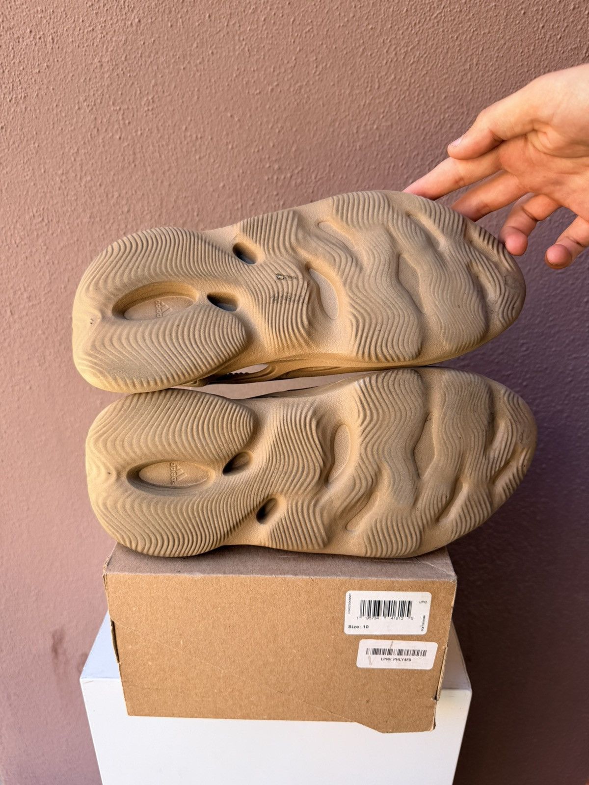 Yeezy adidas Yeezy Foam Runner Beige Slip-On Foam size 10 Size US 10 / EU 43 - 7 Thumbnail