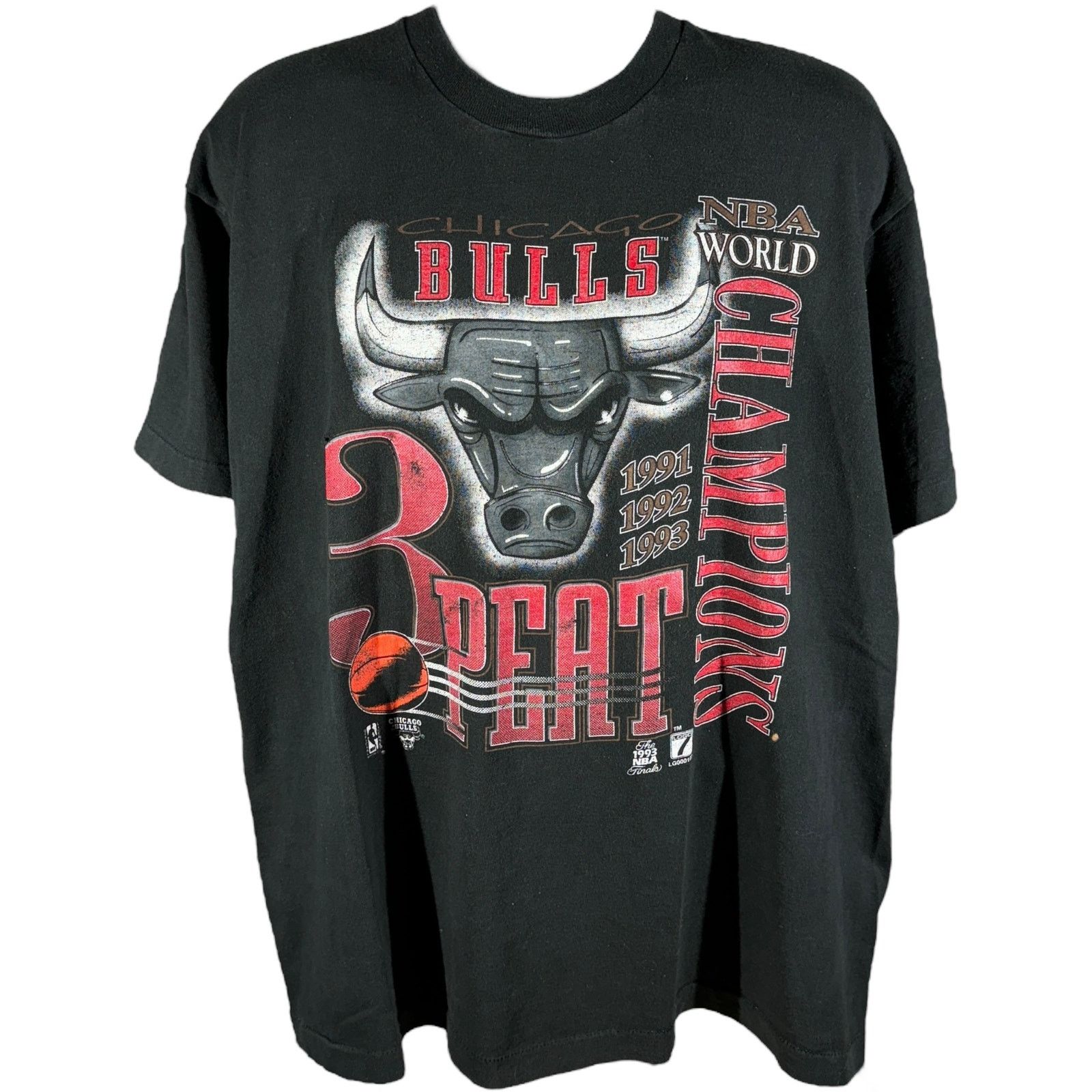 Fruit Of The Loom Vintage Chicago Bulls 3 Peat Champions Tee 1993 Size US XL / EU 56 / 4 - 1 Thumbnail