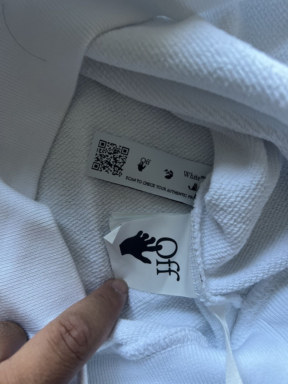 Off-White Off-White CNY Cropped Hoodie | White | S | $590+ Size S / US 4 / IT 40 - 4 Thumbnail