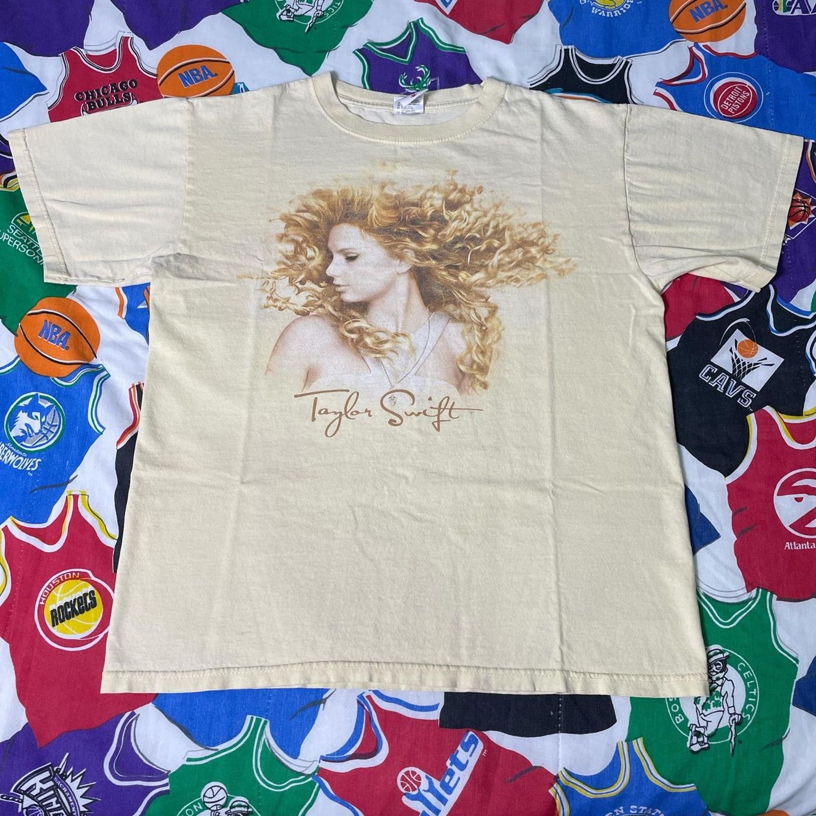 Vintage 2008 Taylor Swift Fearless Concert Tour T-Shirt Mens Sz M Size US M / EU 48-50 / 2 - 1 Thumbnail