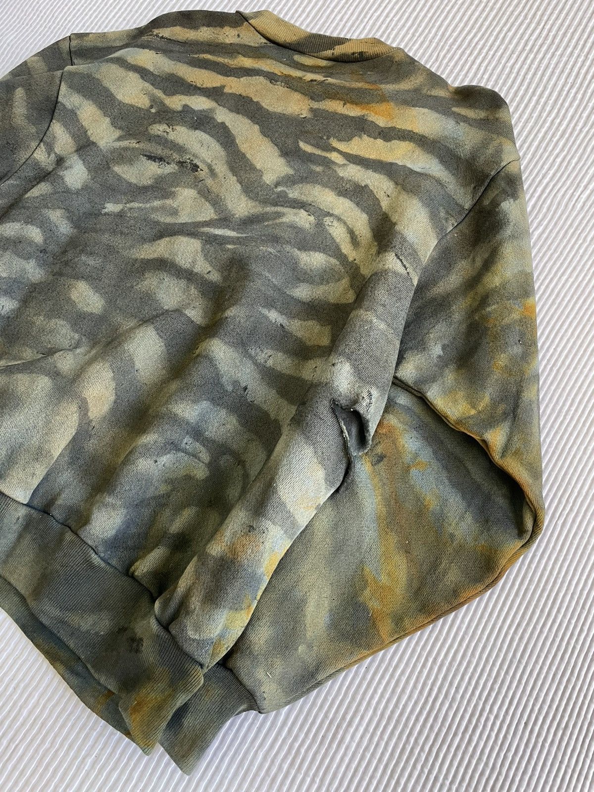 Handmade Rust Indigo Tiger Hand Camo Crewneck Size US L / EU 52-54 / 3 - 15 Thumbnail