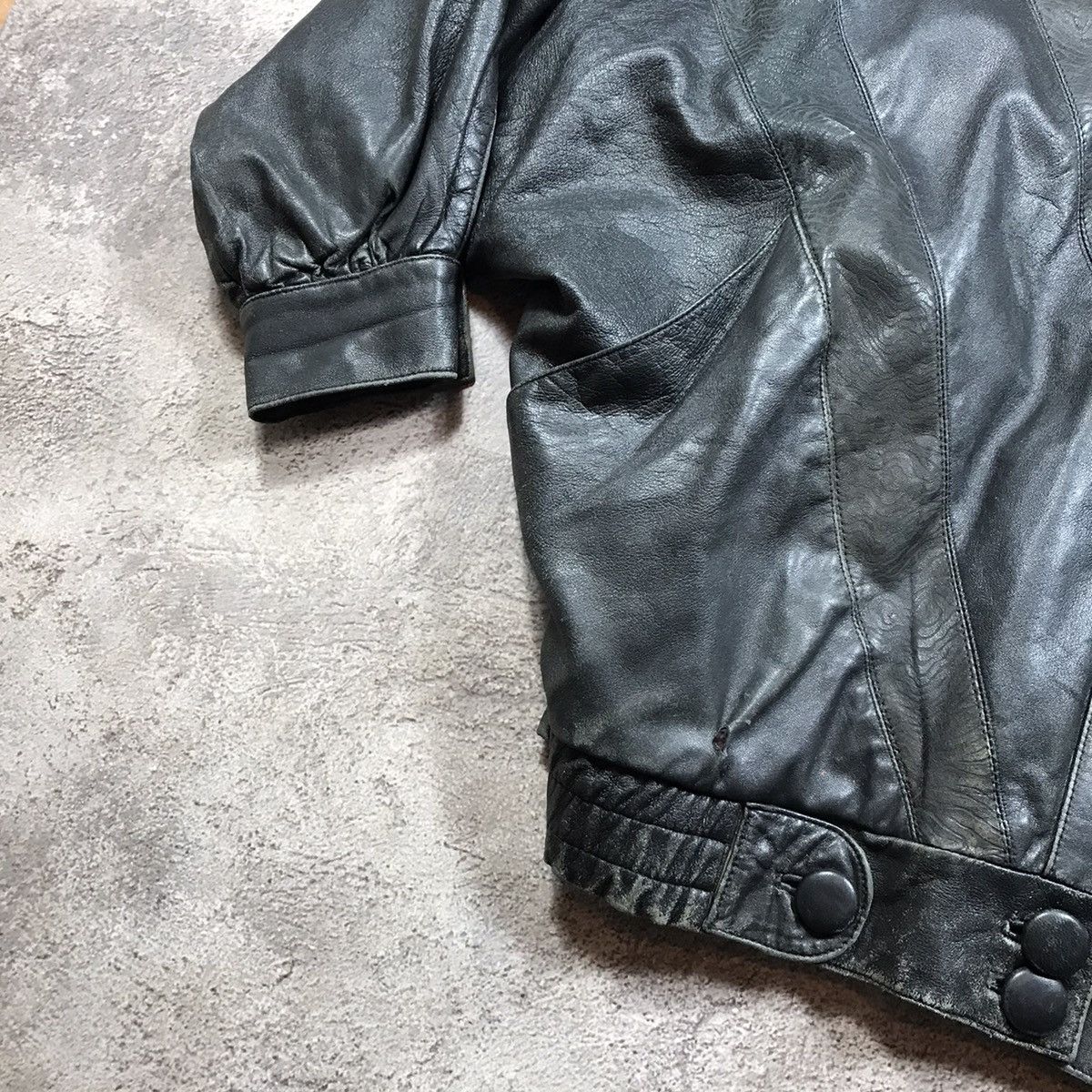 Genuine Leather Vintage 90s Black Leather Bomber Jacket Streetwear Y2K L Size US L / EU 52-54 / 3 - 4 Thumbnail