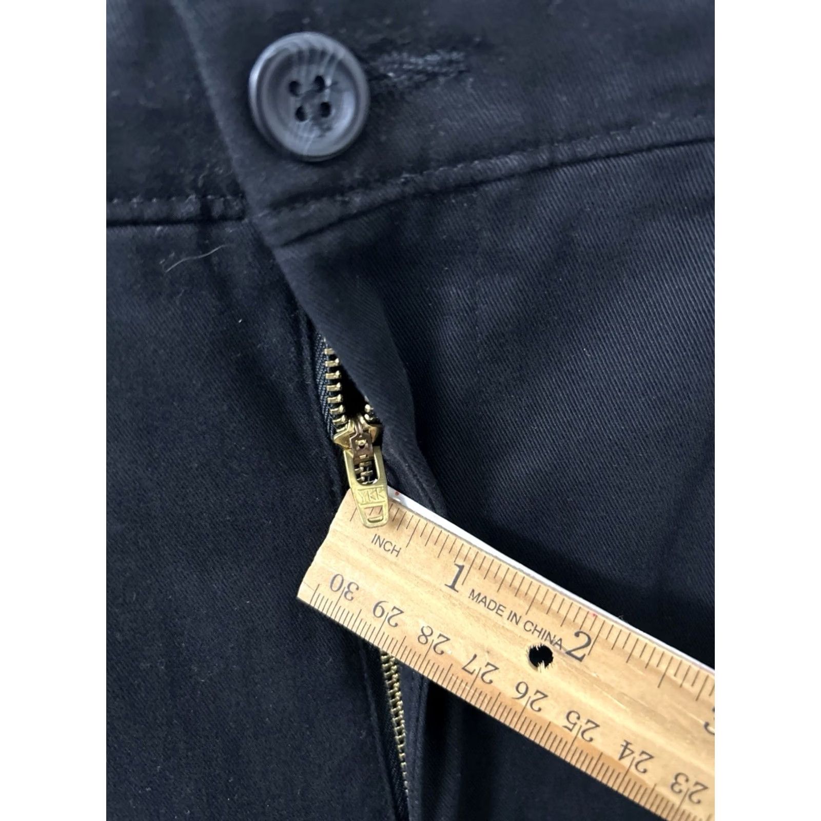 Dockers Dockers Easy Khaki Pants Mens 40x29 Black Classic Pleated Stretch Performance Workwear Casual Business Classic Fit Crew/Wallet? Size US 40 / EU 56 - 6 Thumbnail