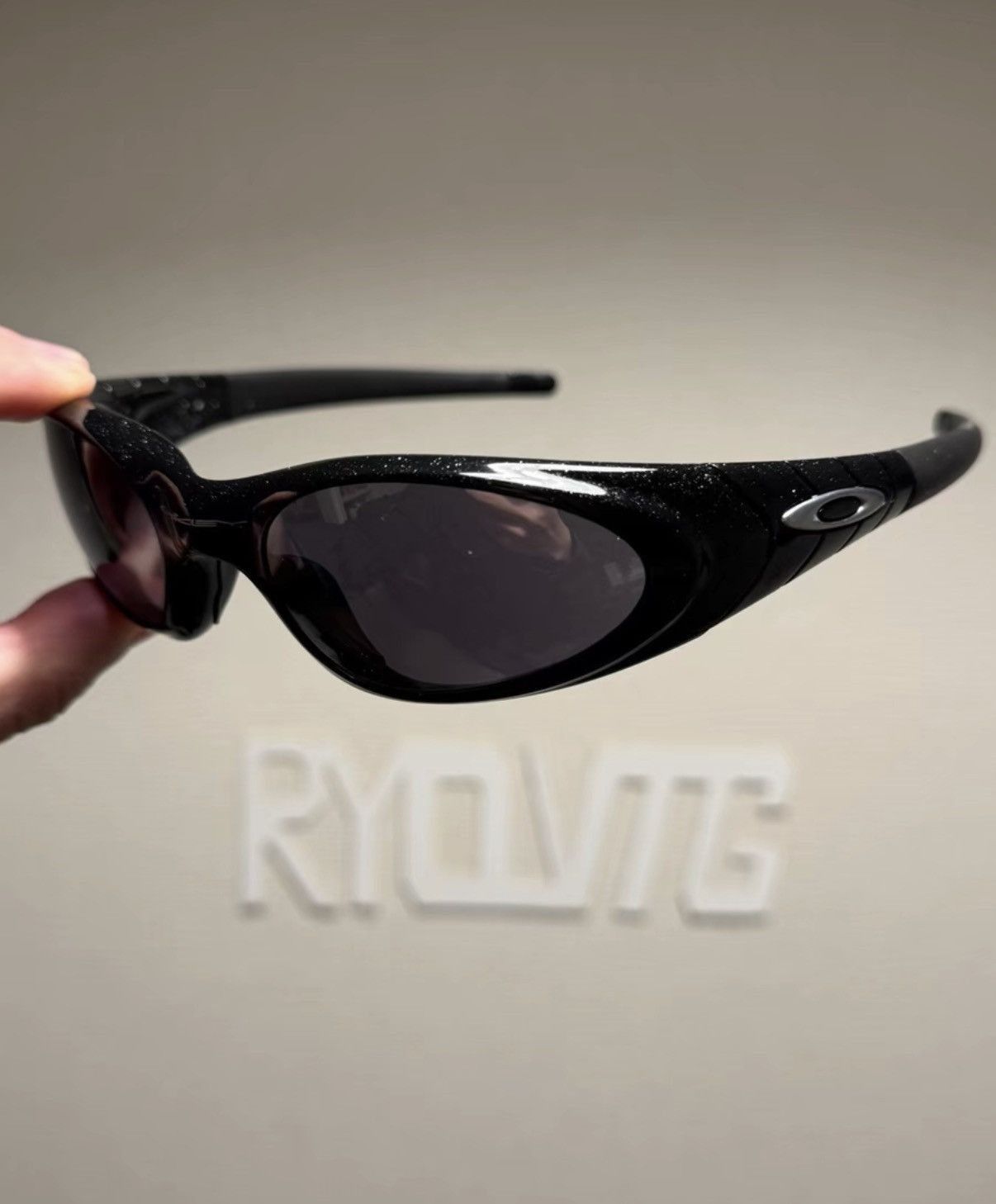 Oakley Black Oval Sporty Sunglasses Size ONE SIZE - 3 Thumbnail