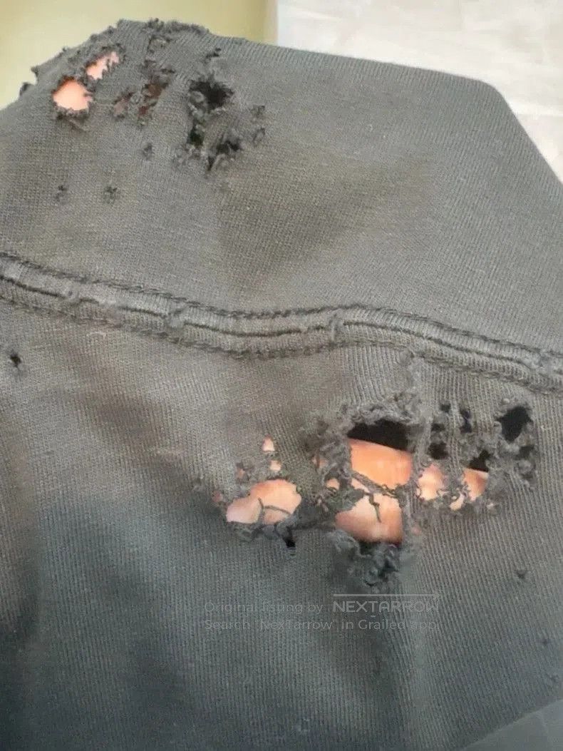 Balenciaga Balenciaga Distressed Gothic Logo Short Sleeve Tee. Size US S / EU 44-46 / 1 - 9 Thumbnail