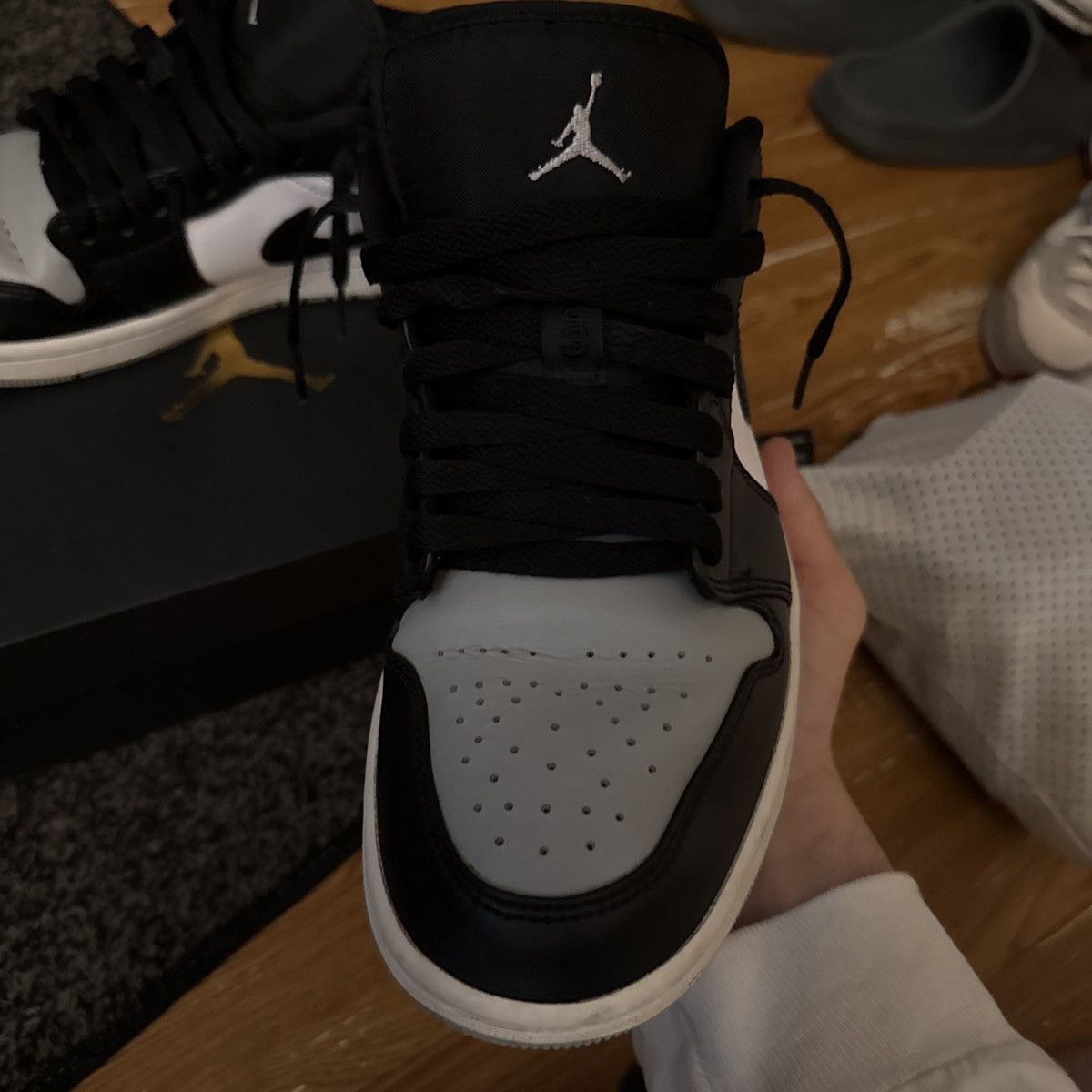 Jordan Brand Jordan 1 low shadow toe Size US 8.5 / EU 41-42 - 2 Thumbnail