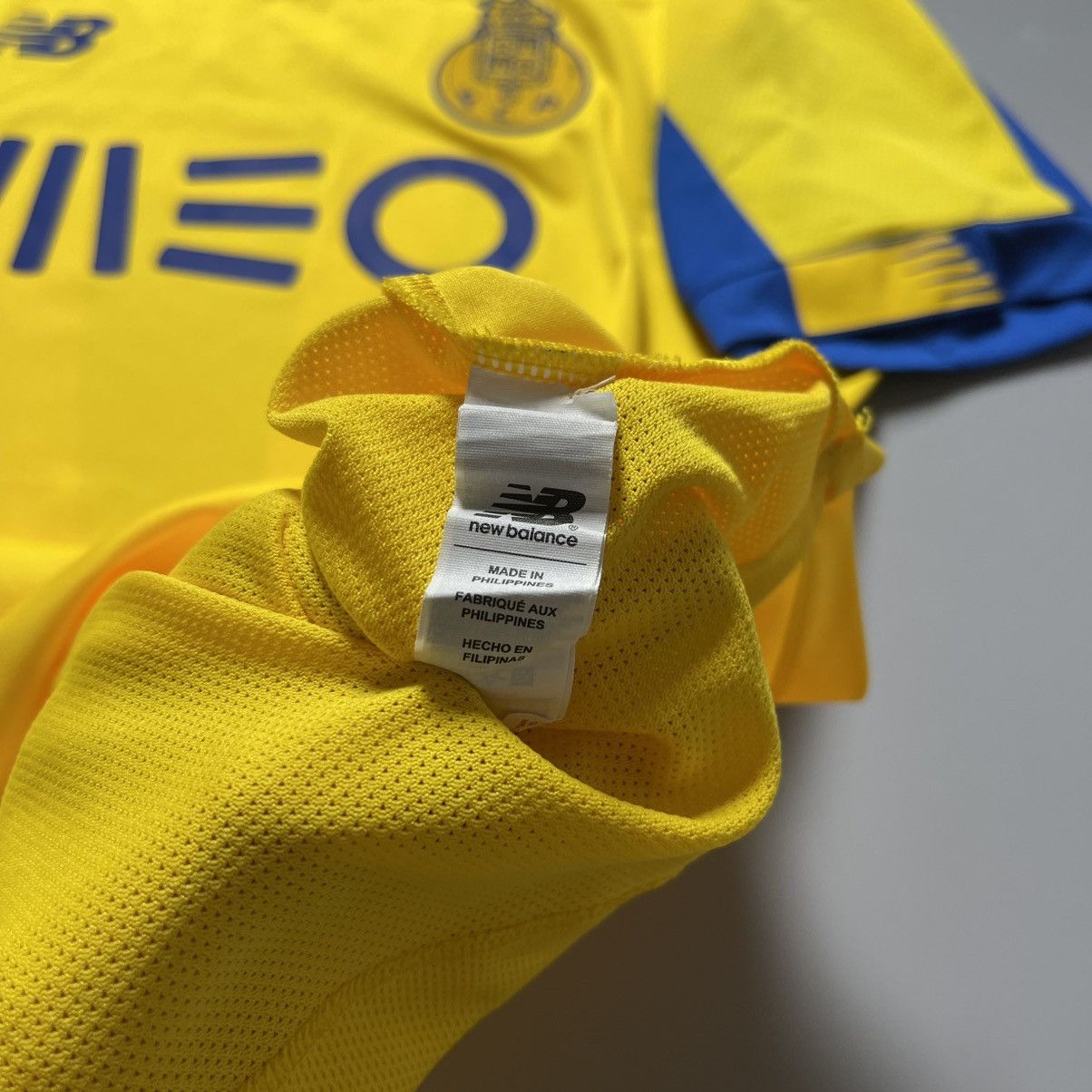 New Balance PORTO NEW BALANCE 2019/2020 FOOTBALL AWAY JERSEY #17 CORONA Size US XL / EU 56 / 4 - 10 Thumbnail