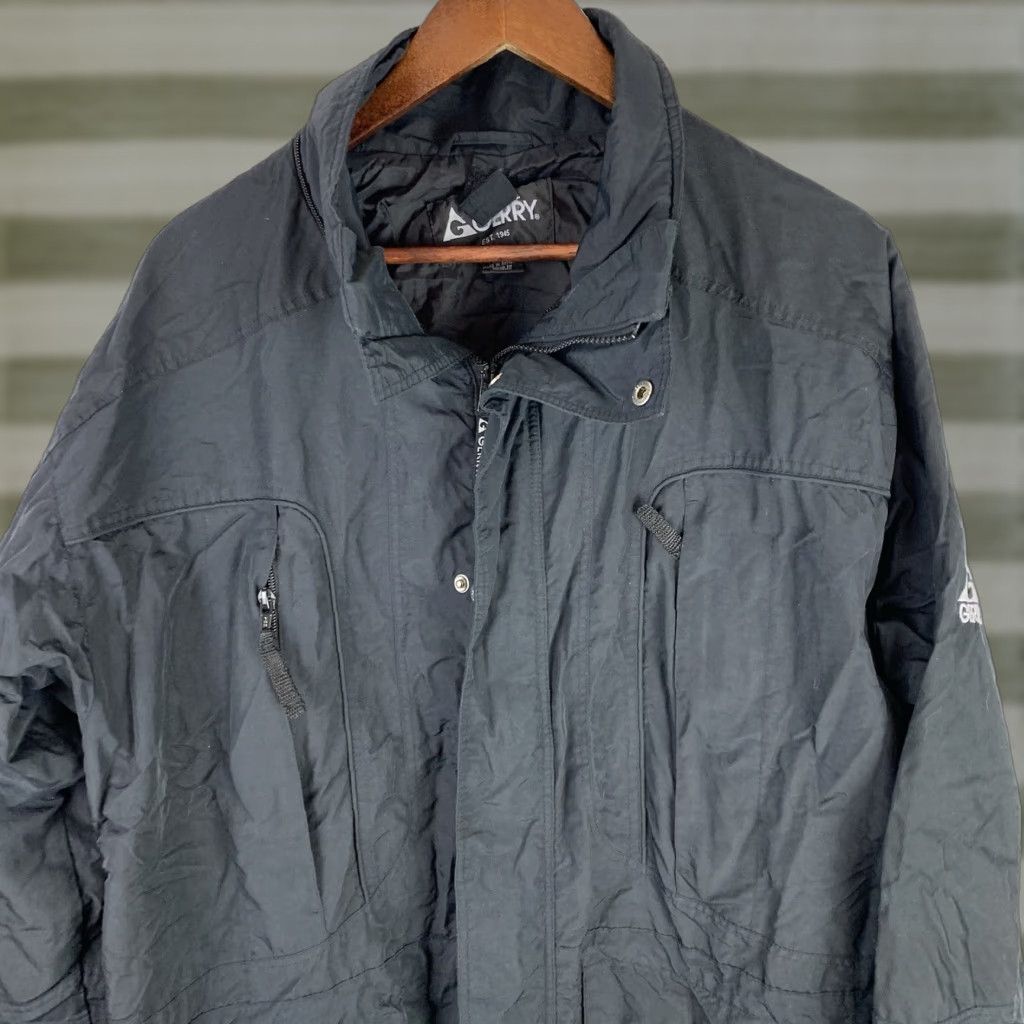 Vintage Gerry Jacket Men Black Winter Ski Nylon Size L Size US L / EU 52-54 / 3 - 1 Thumbnail