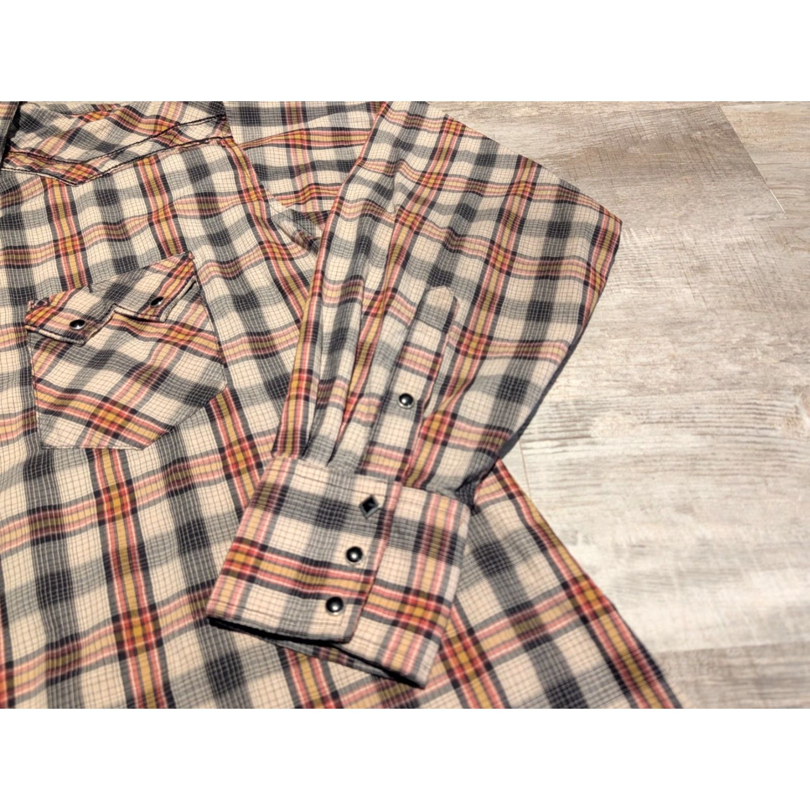 Wrangler VINTAGE Wrangler Sawtooth Pockets Shirt Mens XL Plaid Pearl Snap Button Up Yoke Western Cowboy 80s 90s Mens XL Size US XL / EU 56 / 4 - 2 Thumbnail