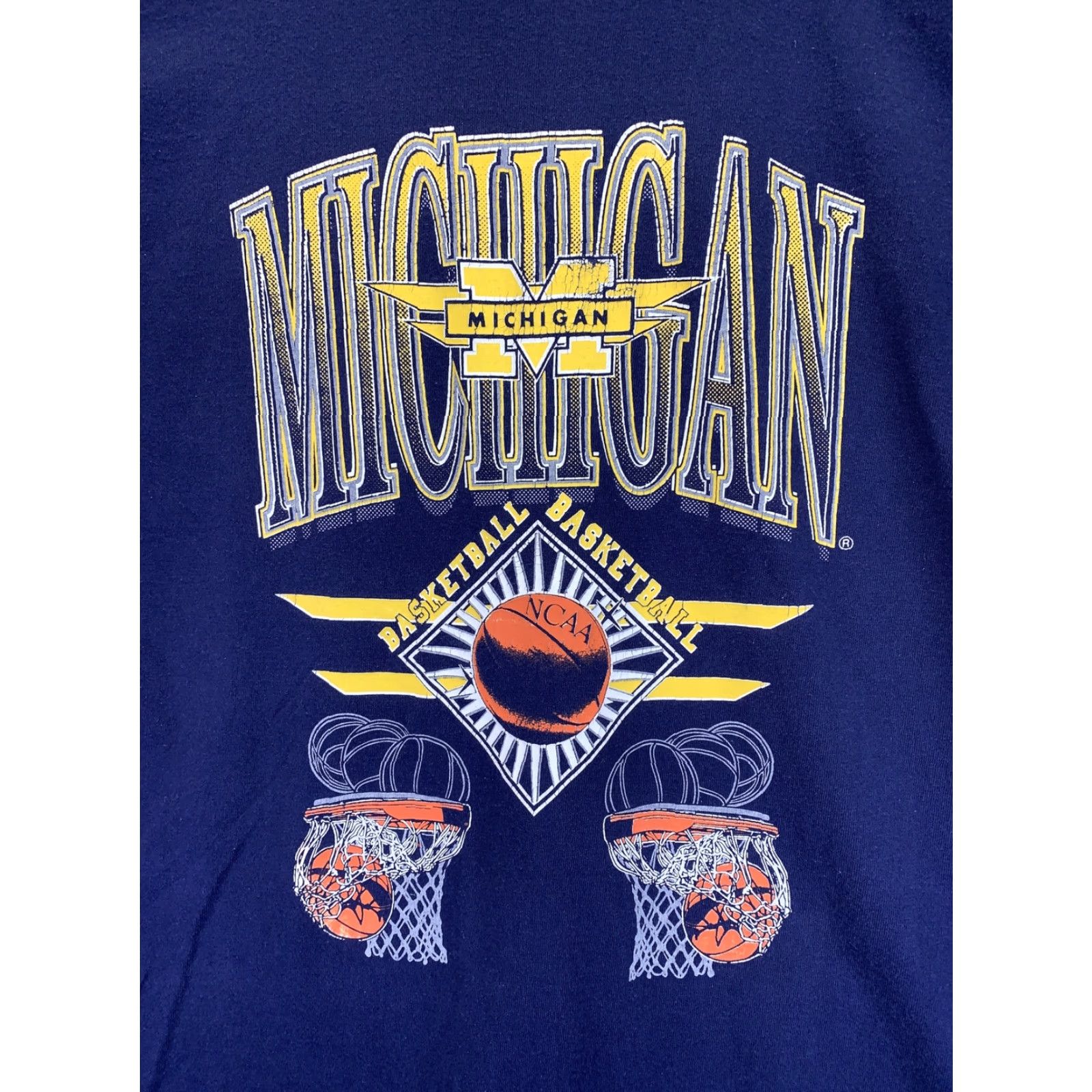 NCAA VINTAGE University Of Michigan NCAA Basketball Mens Graphic T Shirt XL USA Size US XL / EU 56 / 4 - 4 Thumbnail