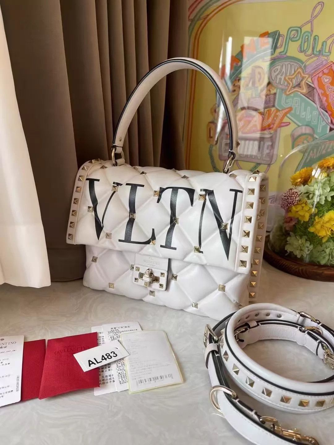 Valentino Valentino Rivet Crossbody White LargeLogo 23x18x13 Size ONE SIZE - 2 Thumbnail
