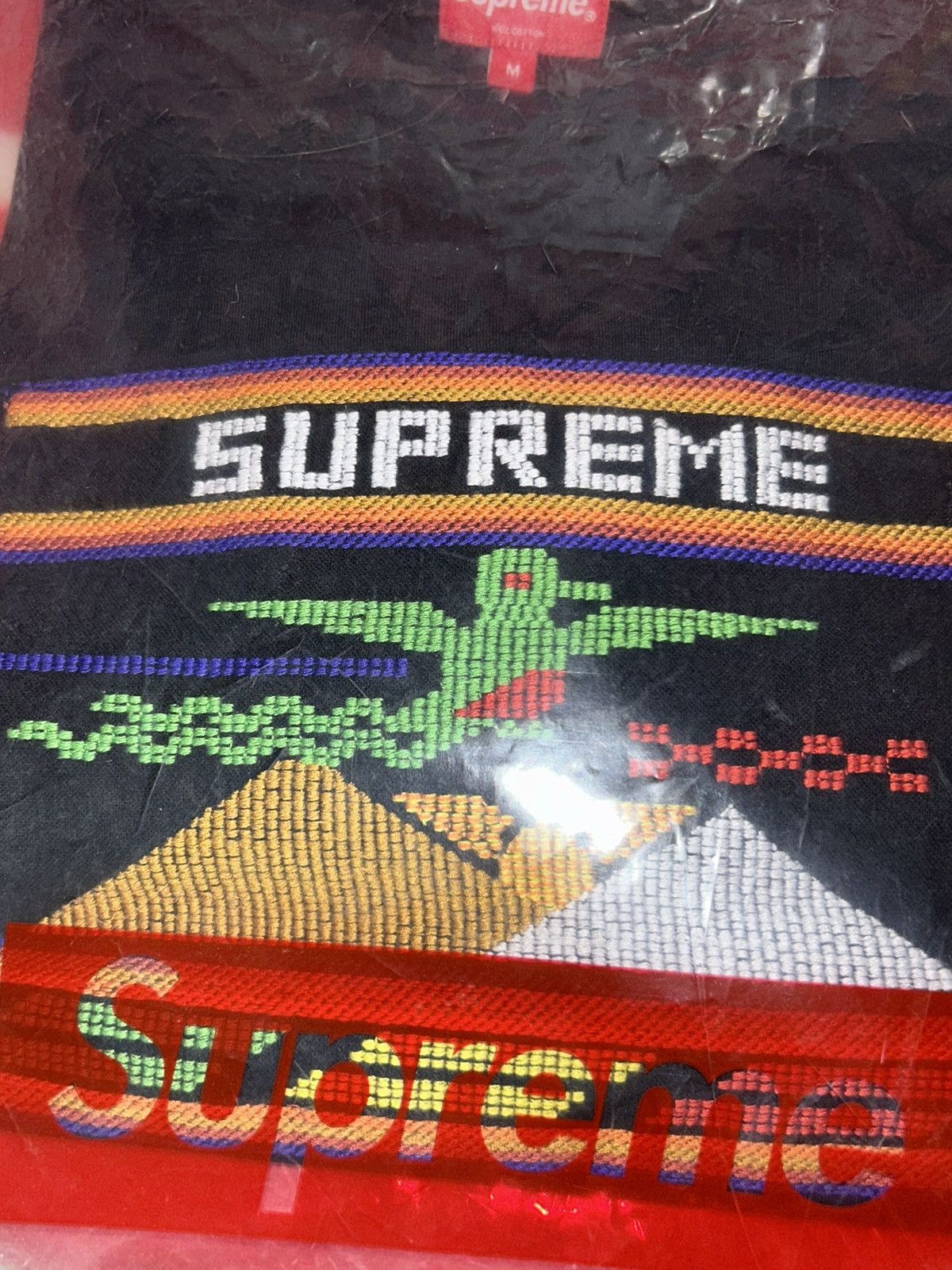 Supreme Supreme Needlepoint Patch L/S Top SS19 size Medium BRAND NEW Size US M / EU 48-50 / 2 - 6 Thumbnail