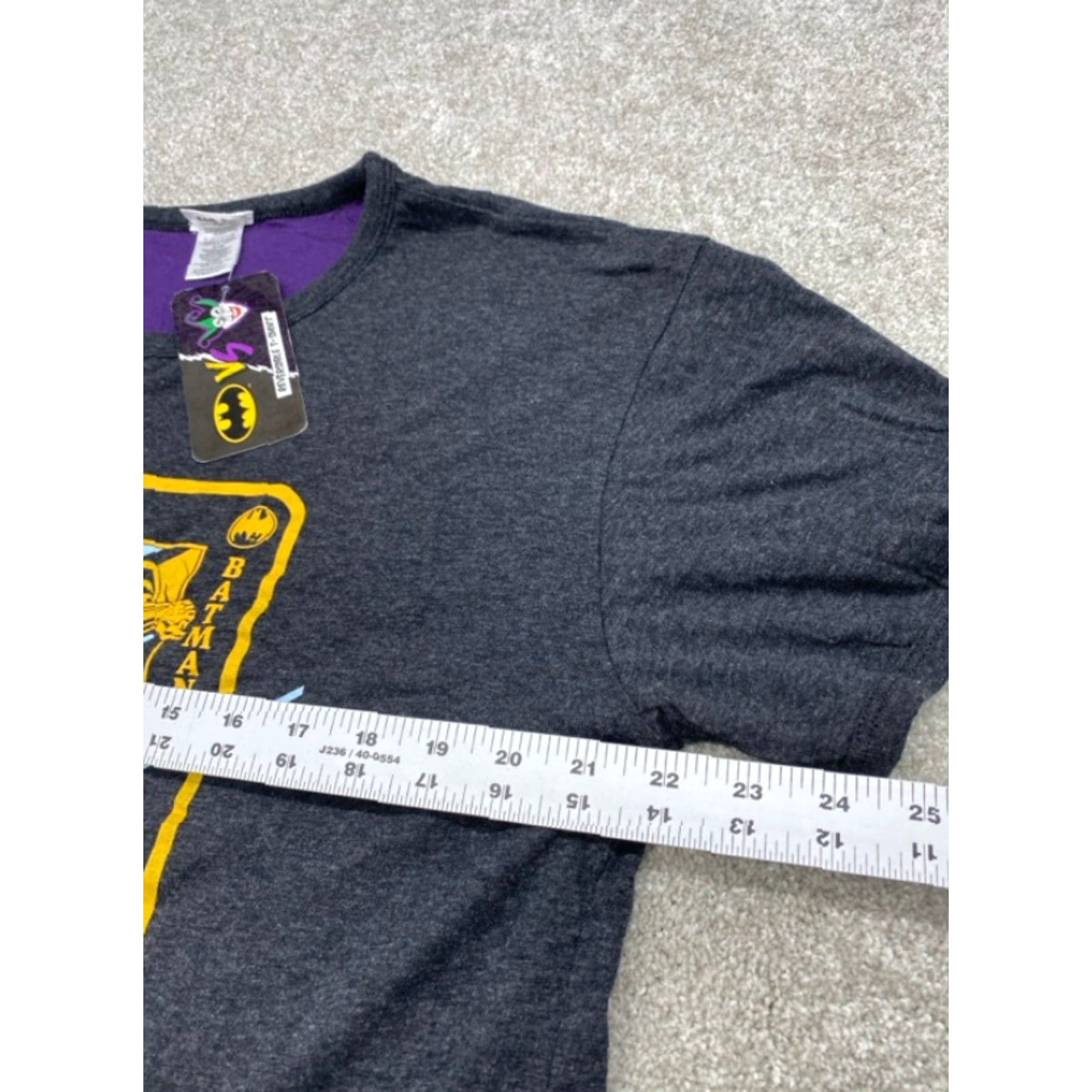 Vintage NWT DC Batman Joker T-Shirt Mens L Reversible Short Sleeve Purple Gray Comics DC Size US L / EU 52-54 / 3 - 8 Thumbnail