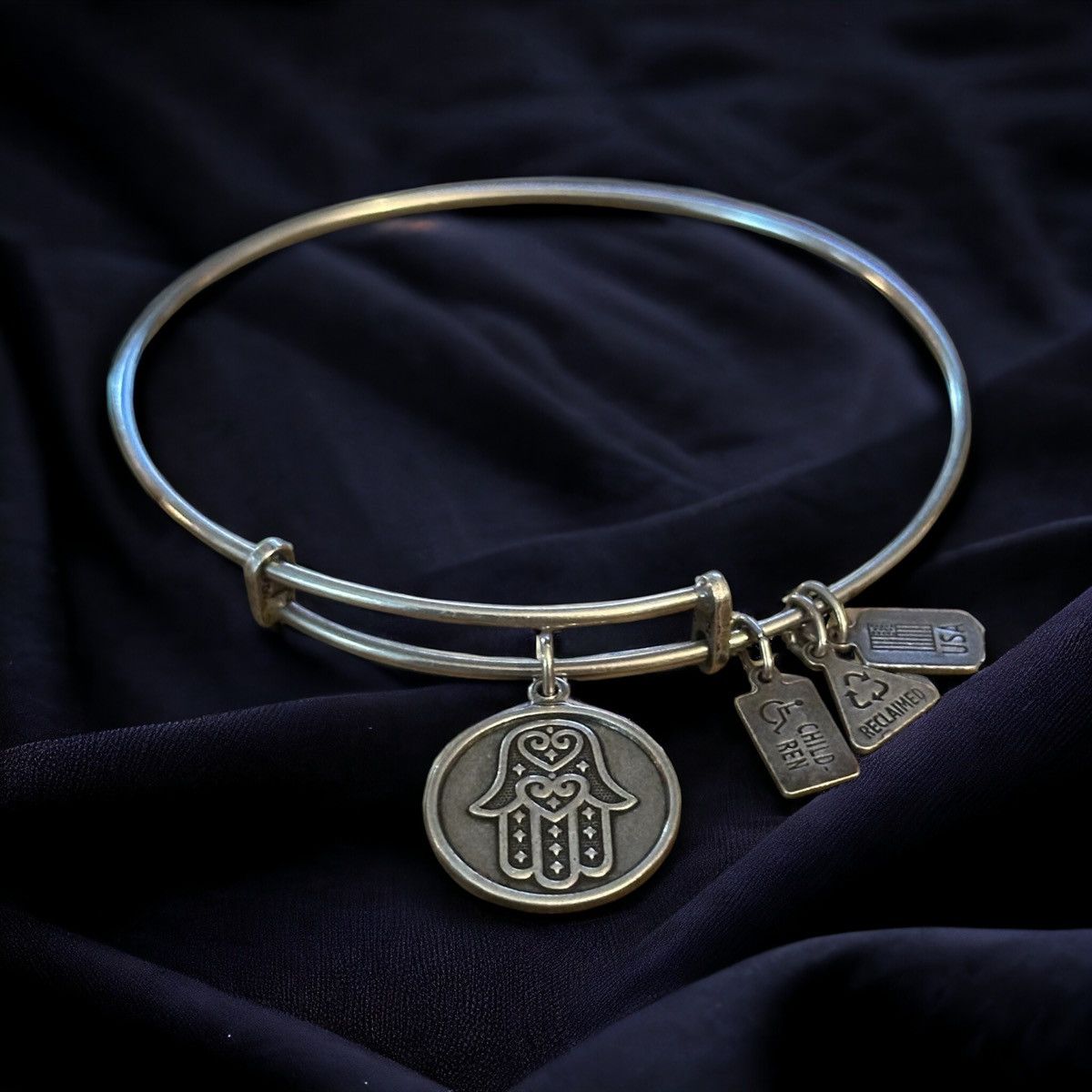 Other Wind & Fire Hamsa hand expandable bangle charm bracelet Size ONE SIZE - 1 Thumbnail
