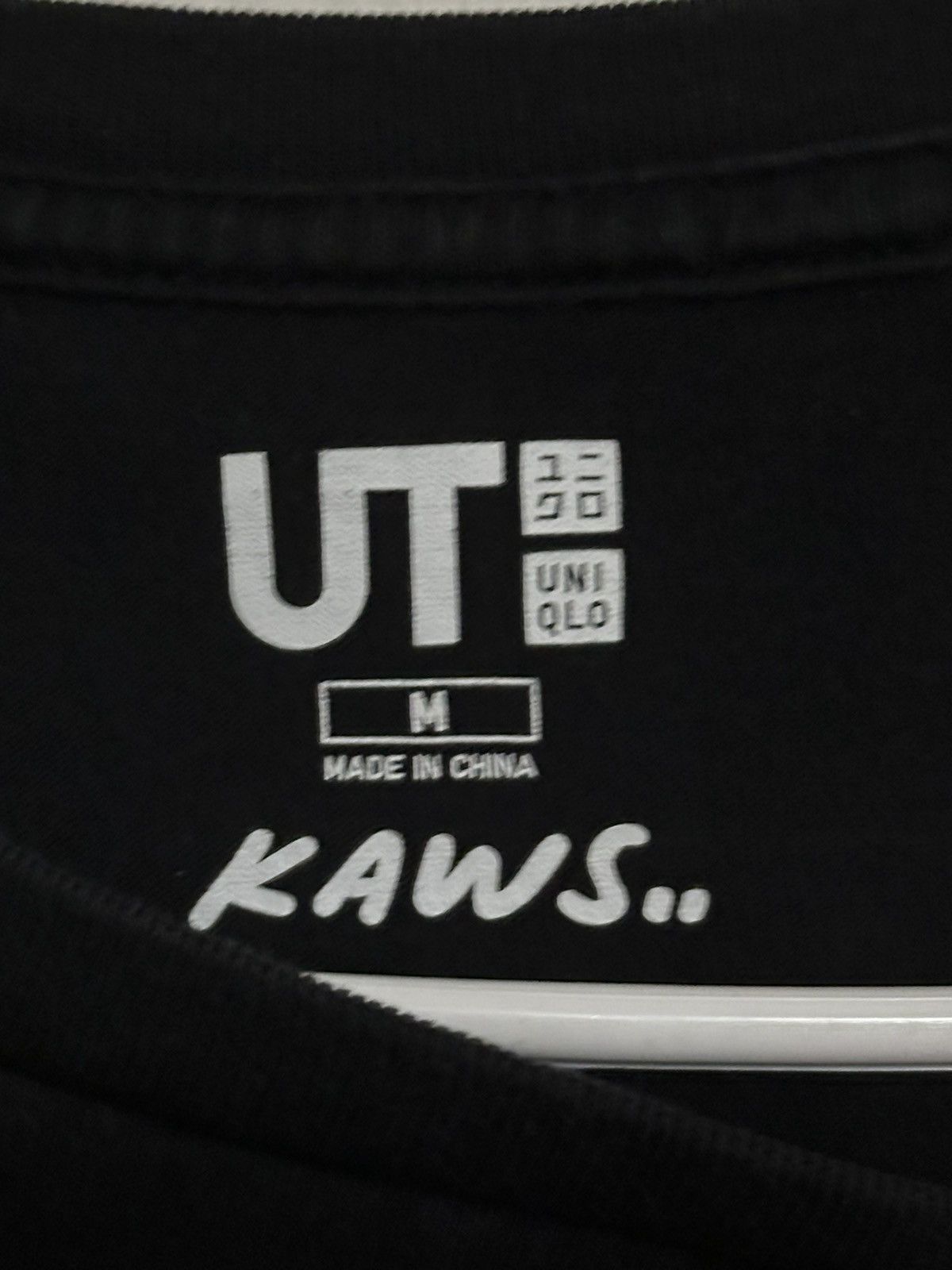 Kaws × Uniqlo KAWS Uniqlo Wordmark Tee Size US M / EU 48-50 / 2 - 4 Thumbnail