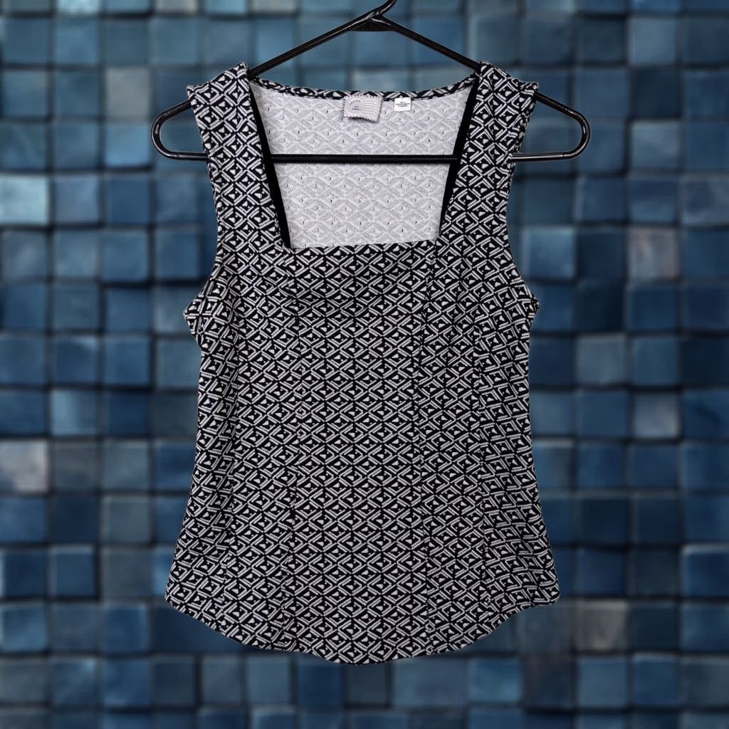 Anthropologie Anthropologie Shirt Womens XS Blue White square neck short sleeve geometric multicolor casual Size XS / US 0-2 / IT 36-38 - 1 Thumbnail