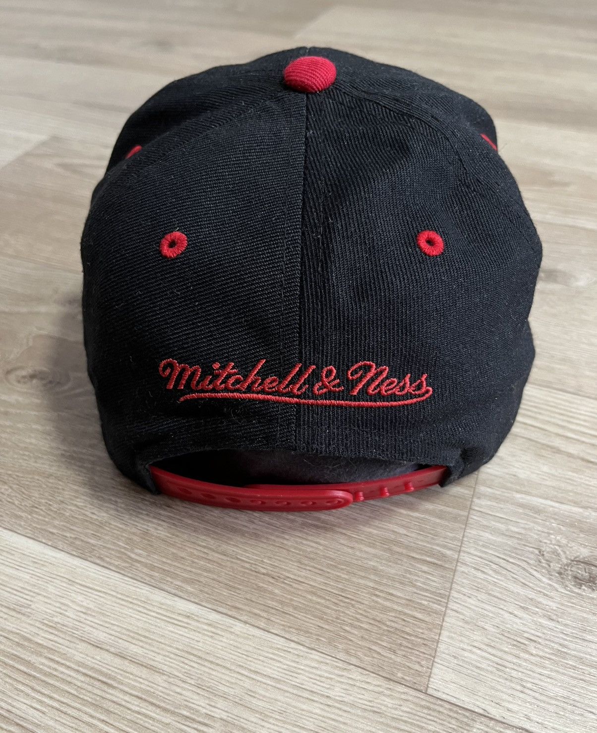 Vintage VINTAGE Chicago Bulls Mitchell & Ness Cap Hat Size ONE SIZE - 3 Thumbnail