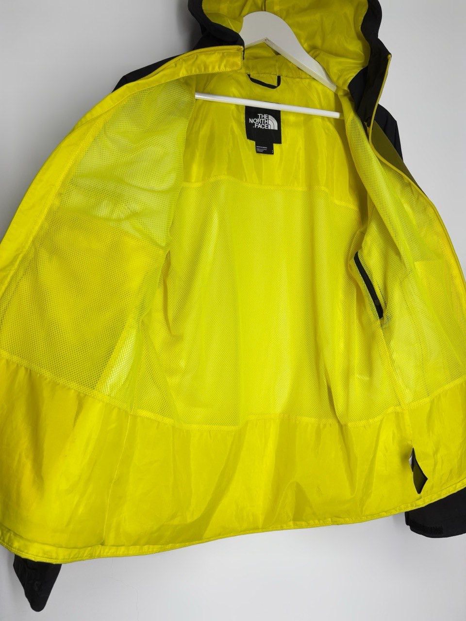 The North Face The North Face Stratos Men’s Outdoor Jacket Size US S / EU 44-46 / 1 - 12 Thumbnail