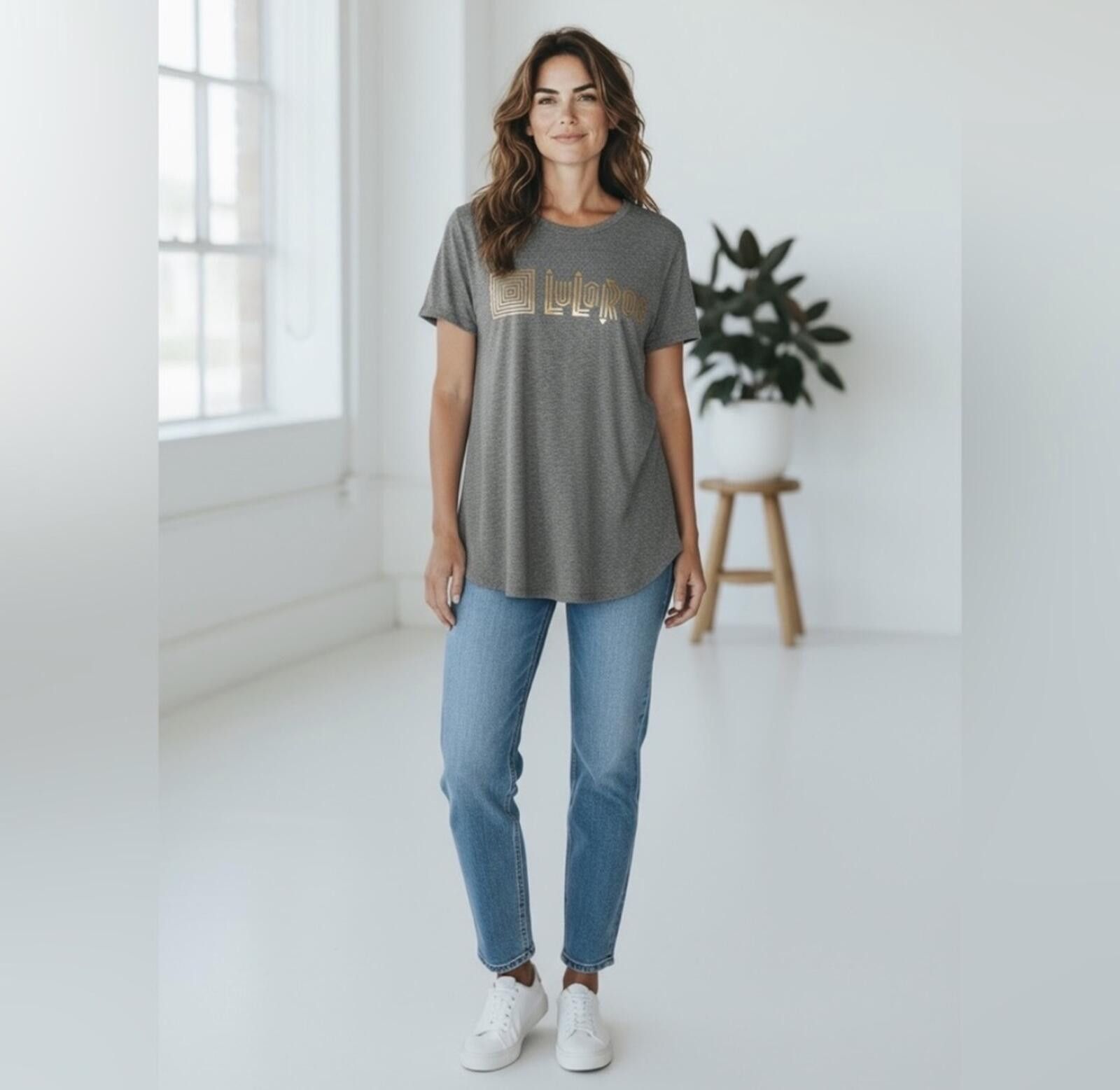 Other Luluroe T-Shirt Size XXL / US 16-18 / IT 52-54 - 1 Thumbnail