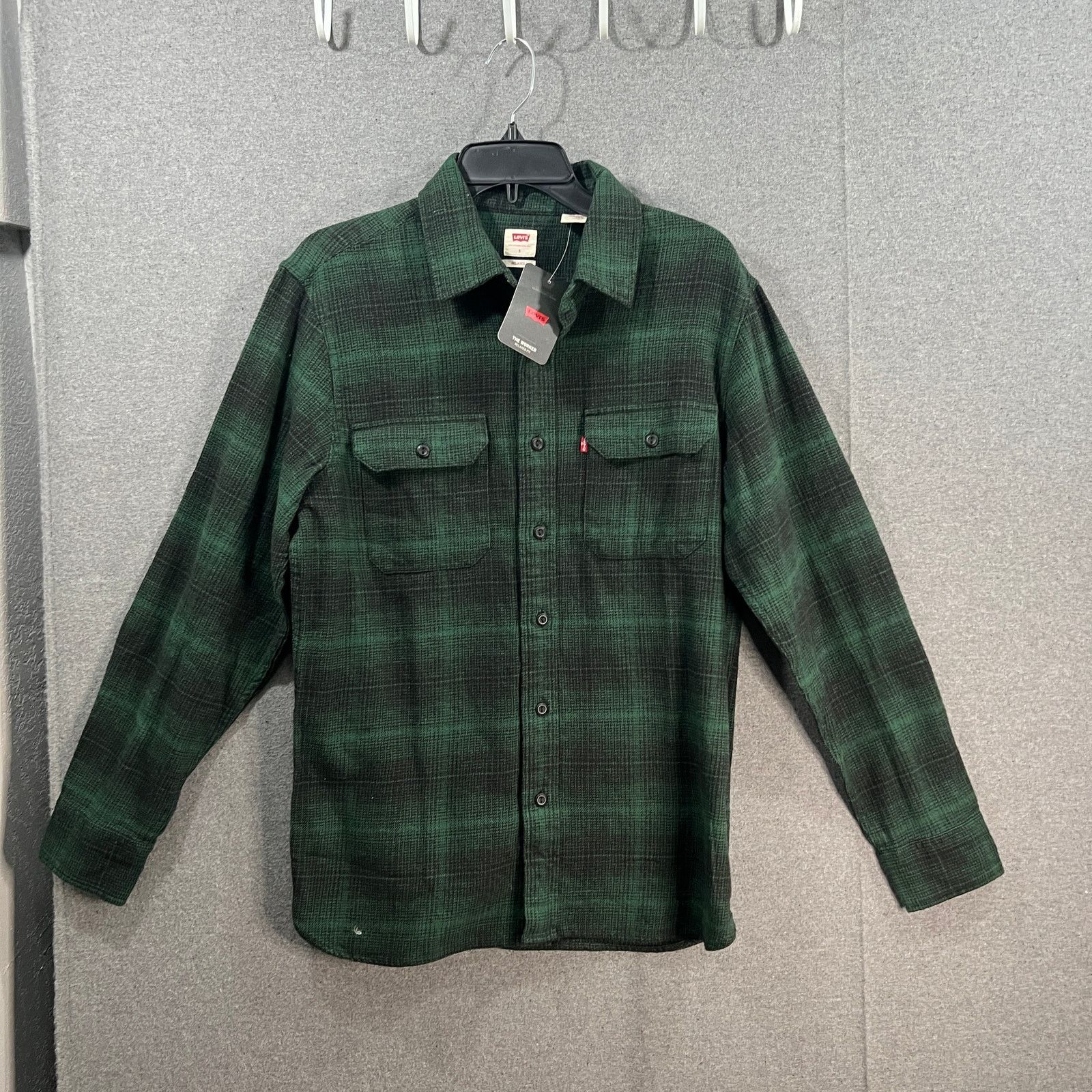 Other Levis Shirt Mens Button Up Green Buffalo Plaid Casual Size US S / EU 44-46 / 1 - 1 Thumbnail