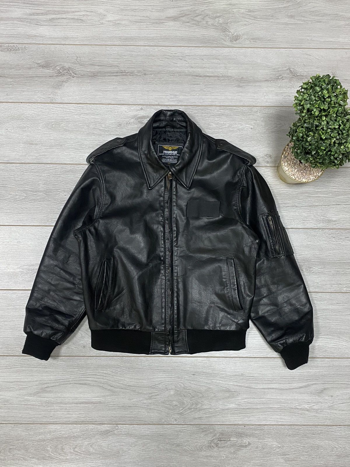 Leather vintage flight-man bomber jacket