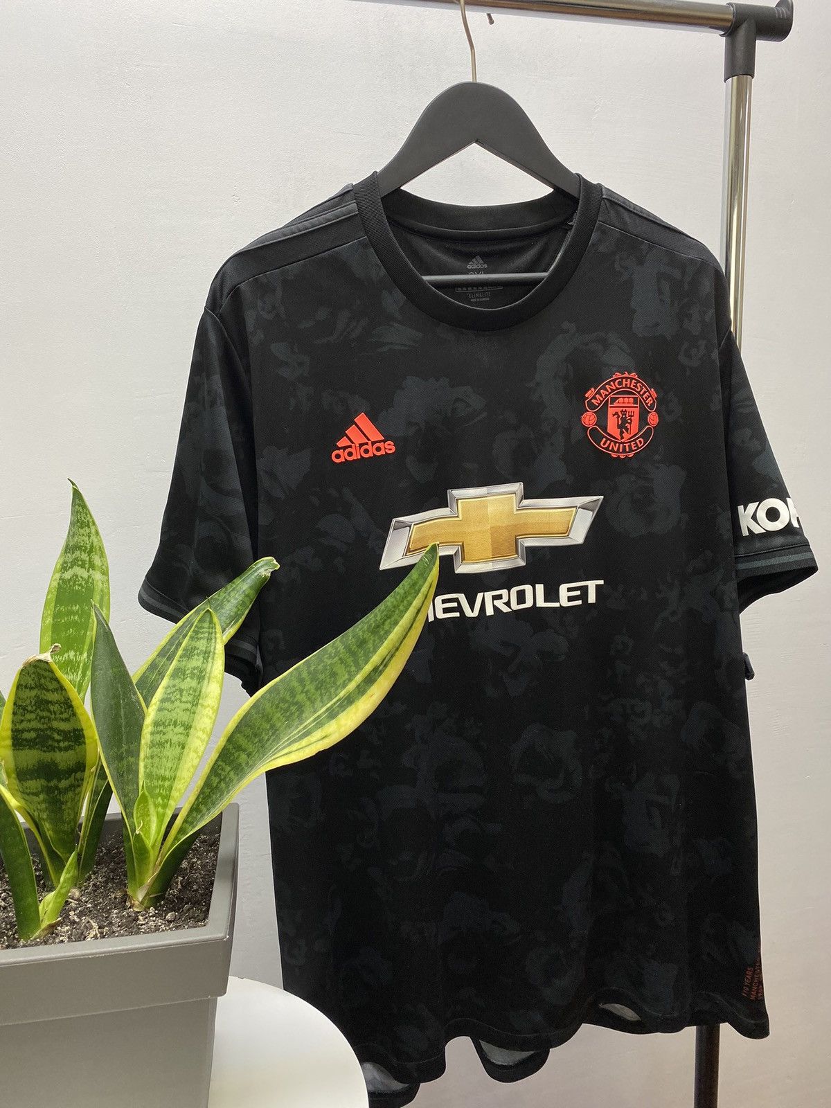 Adidas MANCHESTER UNITED ADIDAS 2019/2020 THIRD JERSEY Roses Size US XXL / EU 58 / 5 - 3 Thumbnail