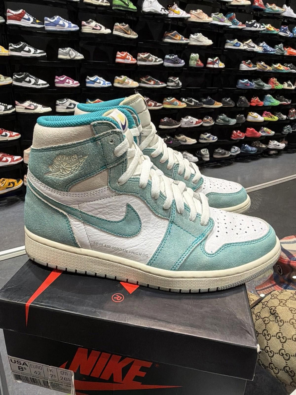Nike Jordan 1 Retro High OG 555088-311 Size 8.5 Turbo Green Size US 8.5 / EU 41-42 - 8 Thumbnail