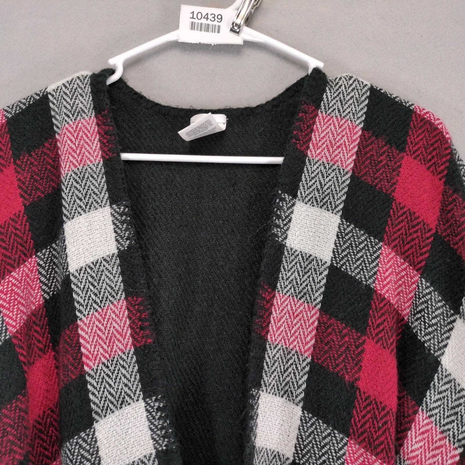 Woolrich Woolen Mills Woolrich Reversible Poncho Womens Red Plaid Black Open Front Size ONE SIZE - 9 Thumbnail