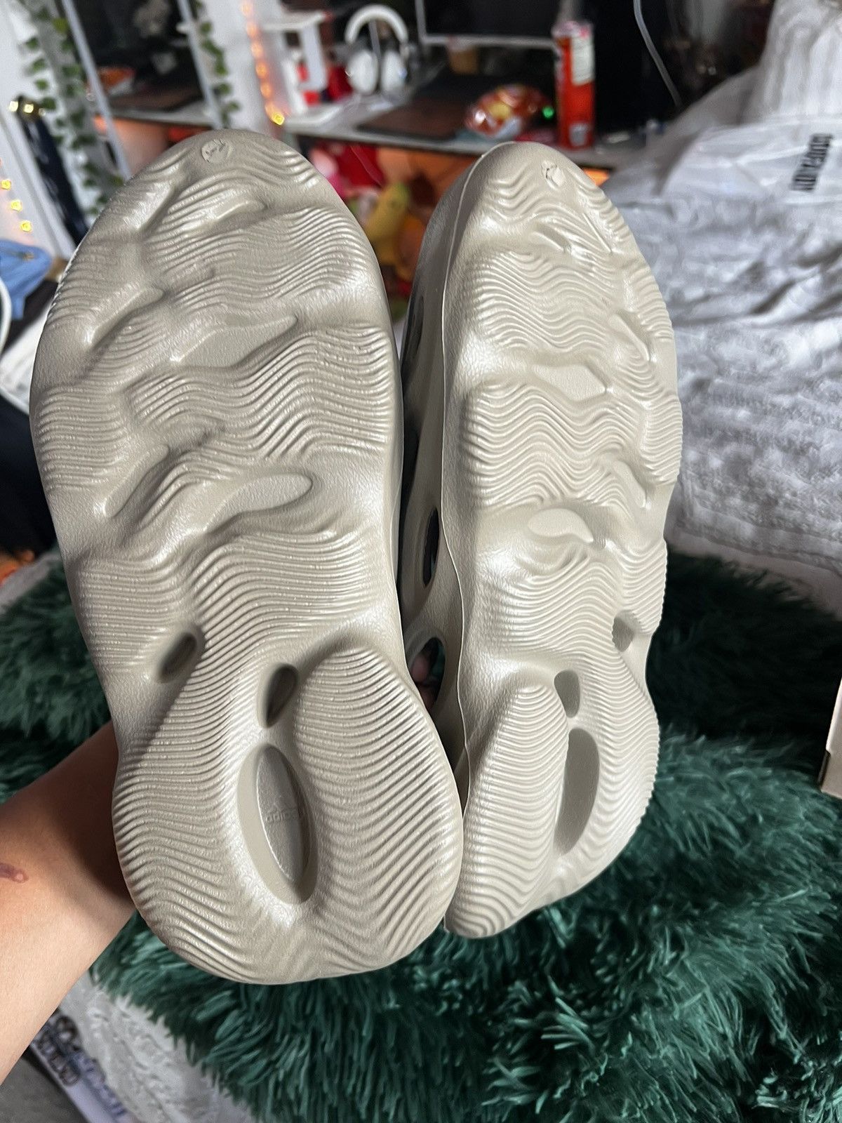 Adidas Adidas Yeezy Foam Runner ‘Stone Taupe’ Size 9 Size US 9 / EU 42 - 3 Thumbnail