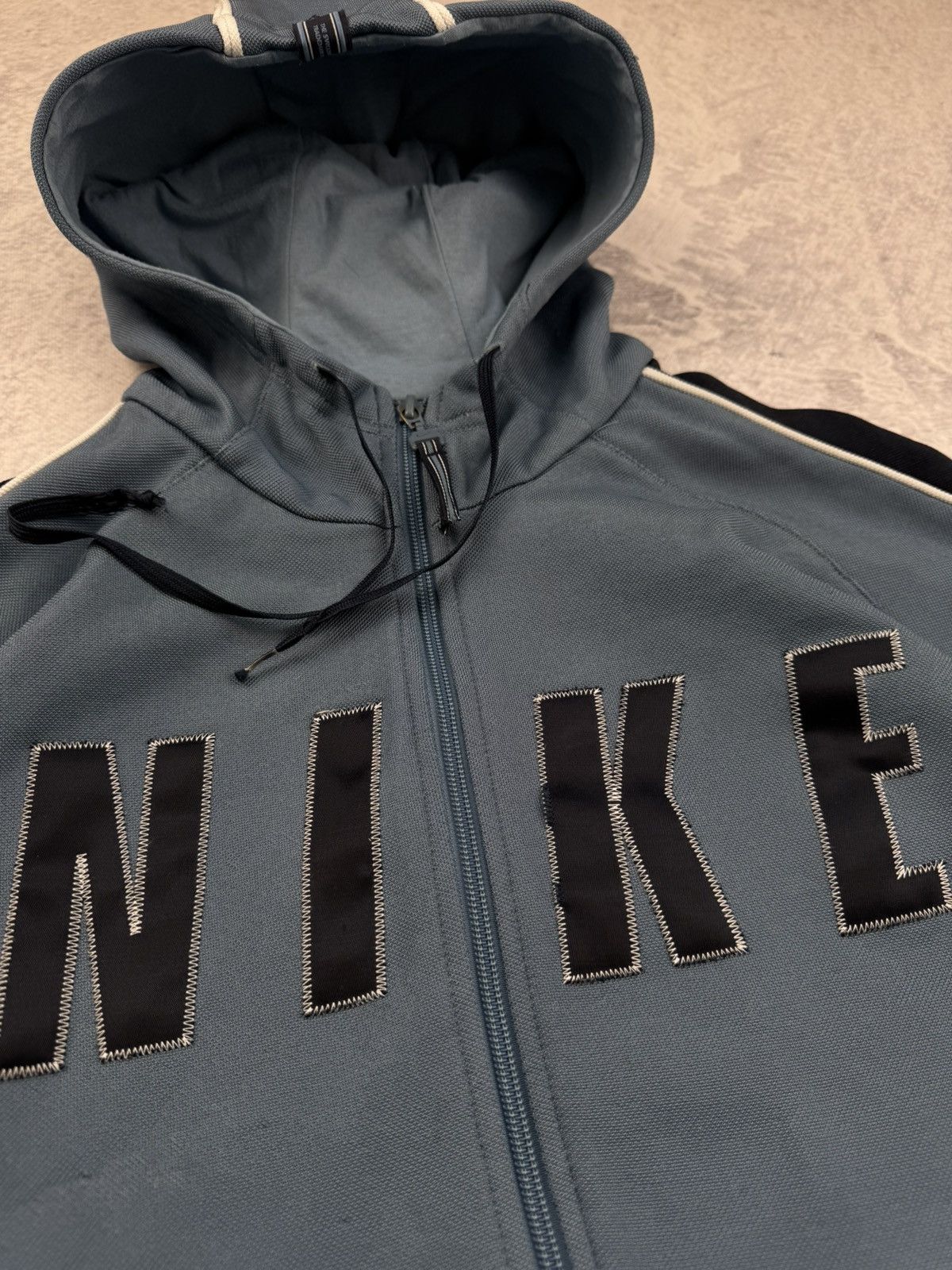 Nike × Vintage NIKE VINTAGE CENTER LOGO OVERSIZE BOXY HOODIE Size US L / EU 52-54 / 3 - 5 Thumbnail