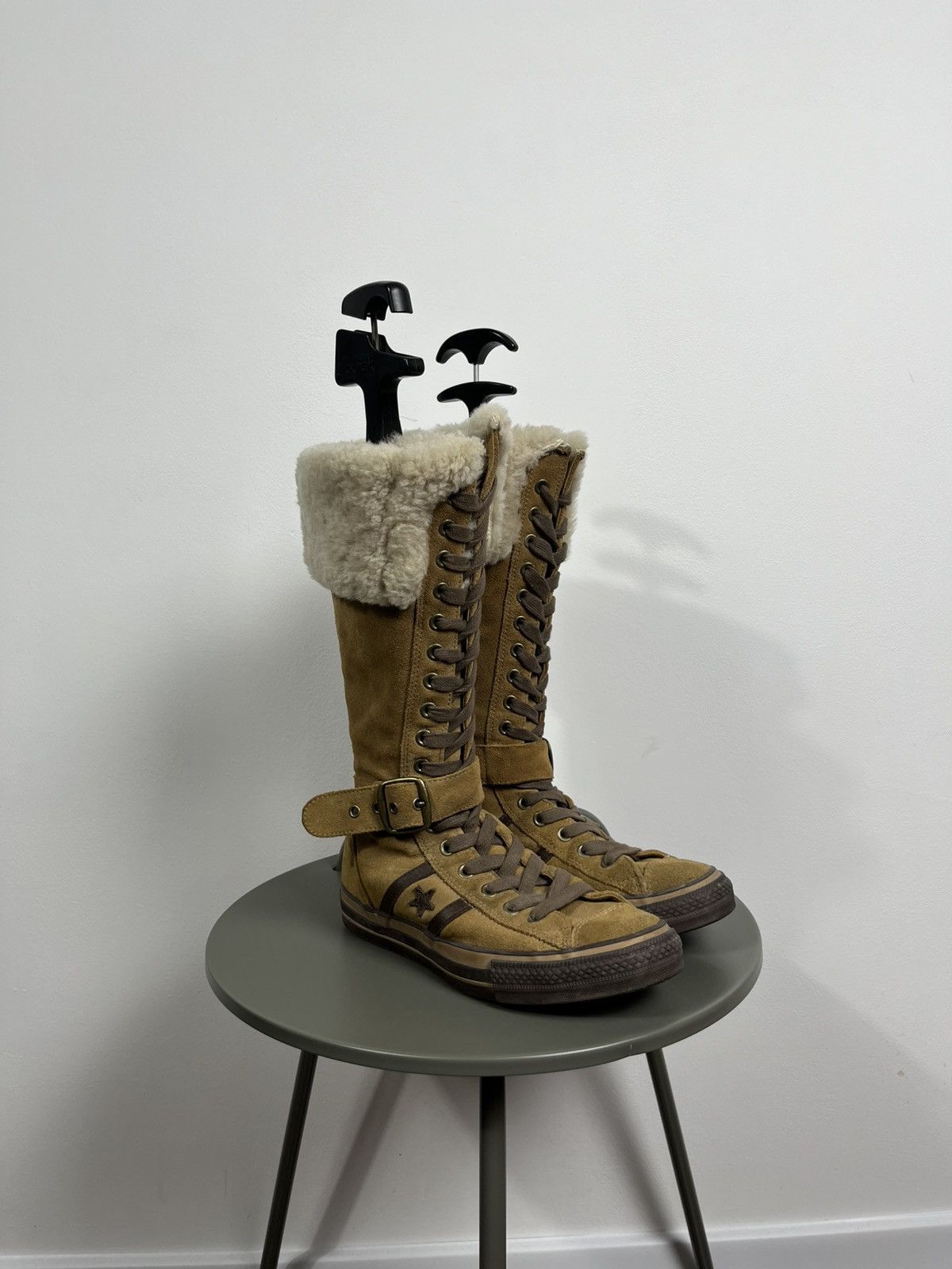 Converse Converse Shearling Leather Suede Boots Winter Buckle Size 9 Size US 9 / IT 39 - 1 Thumbnail