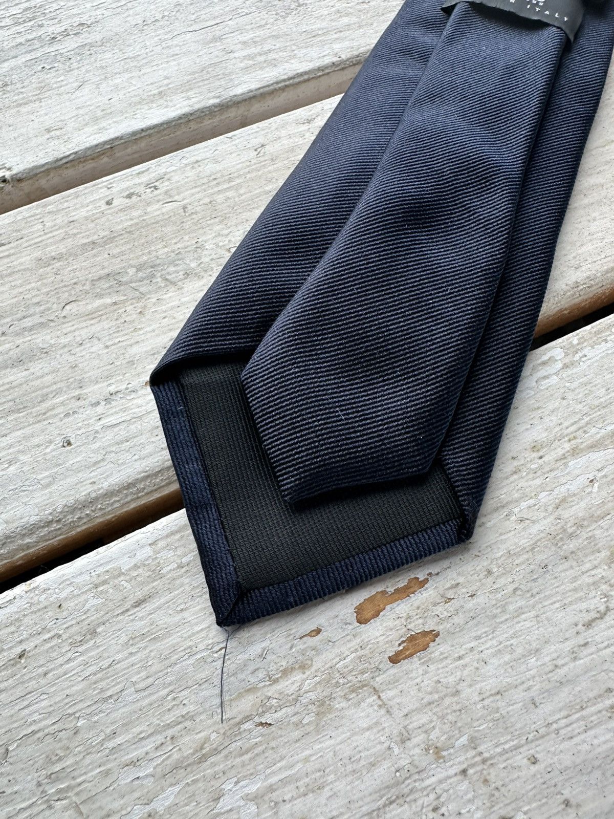 Hugo Boss 🚨Hugo Boss Tie LUXURY VINTAGE RARE OLD MONEY BASIC Size ONE SIZE - 2 Thumbnail