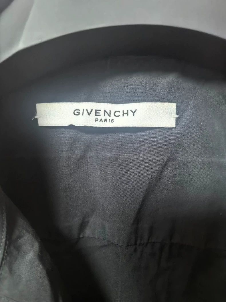 Givenchy Givenchy Shark Shirt Size US L / EU 52-54 / 3 - 3 Thumbnail