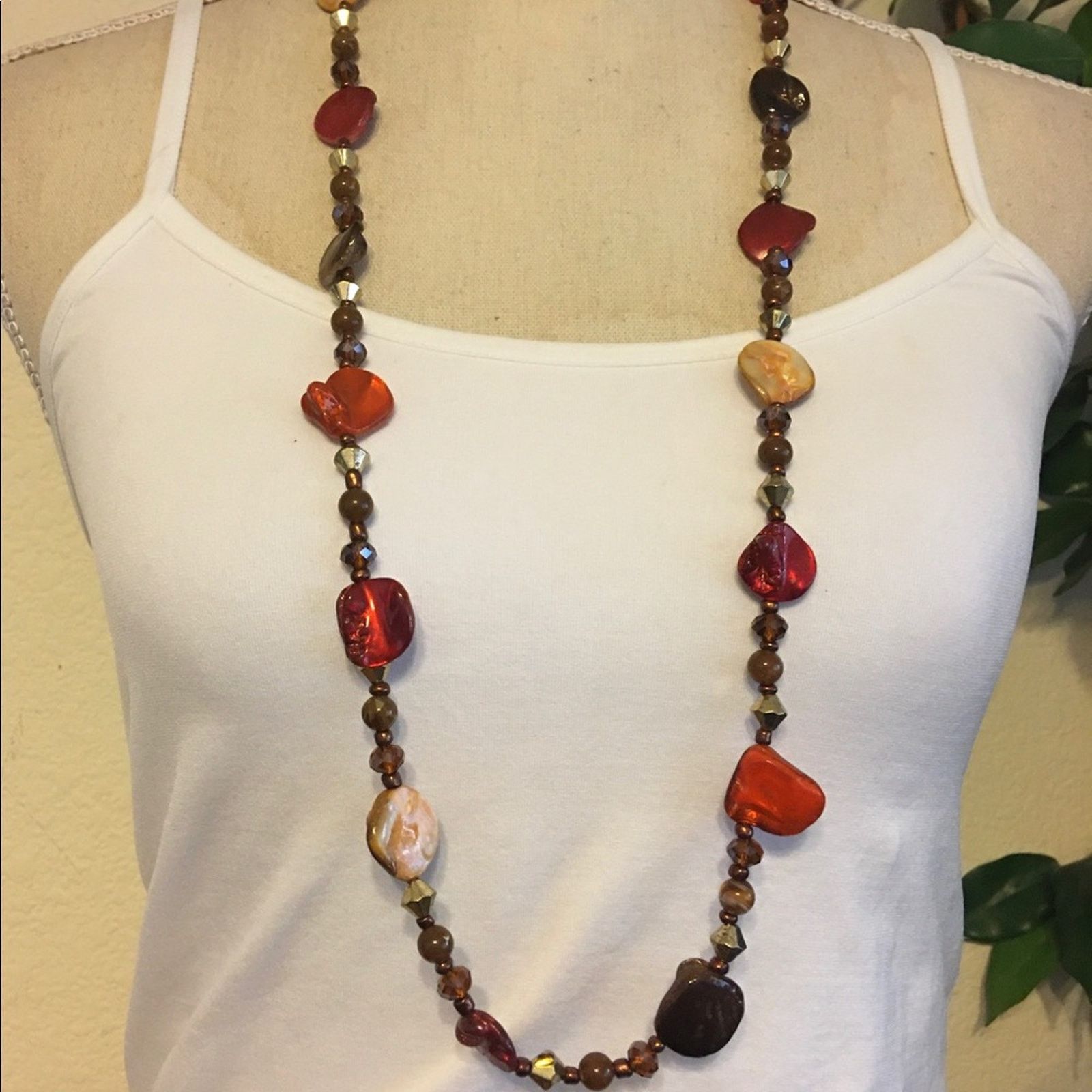 Vintage Vintage fall tone painted natural shell necklace Size ONE SIZE - 1 Thumbnail