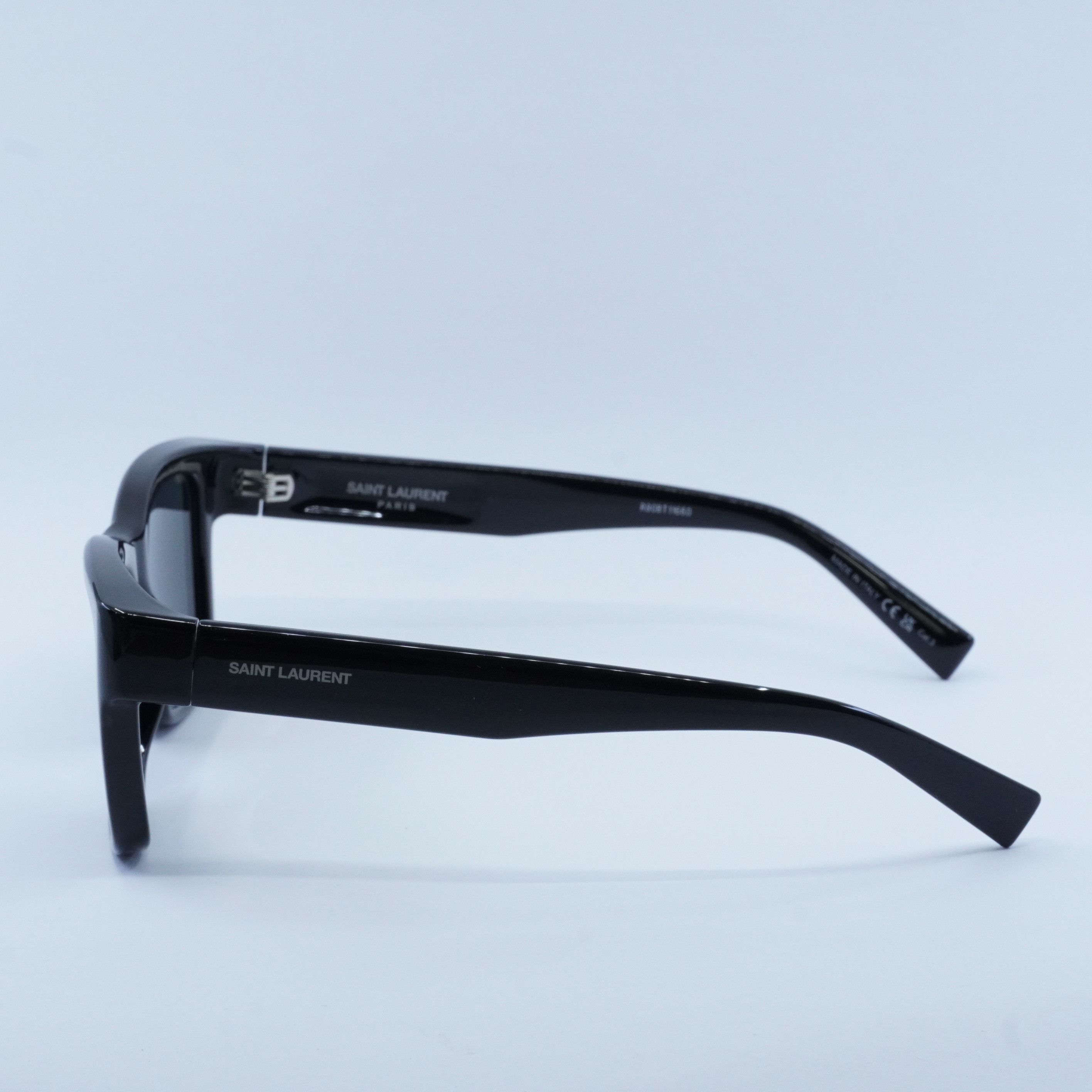 Saint Laurent Paris Saint Laurent SL674 001 Sunglasses Black Square Frame Size ONE SIZE - 6 Thumbnail
