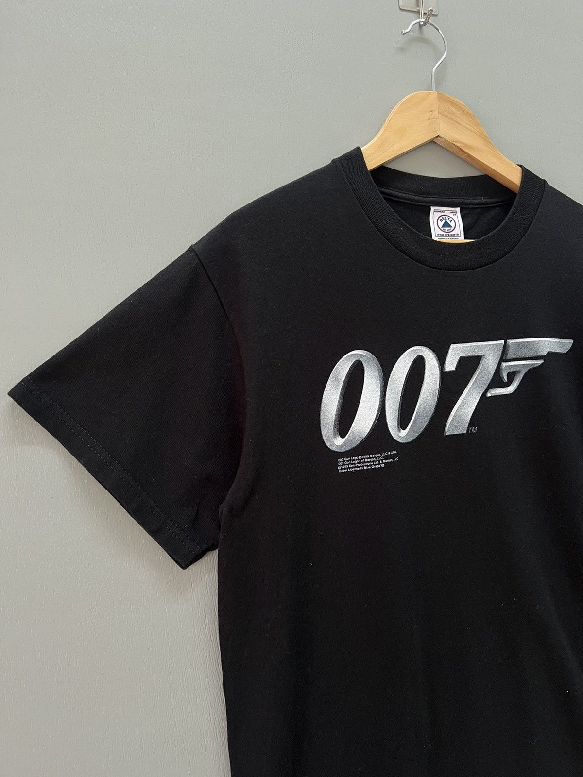Vintage Vintage 1999 007 Licensed To Kill James Bond T-shirts Size US M / EU 48-50 / 2 - 4 Thumbnail