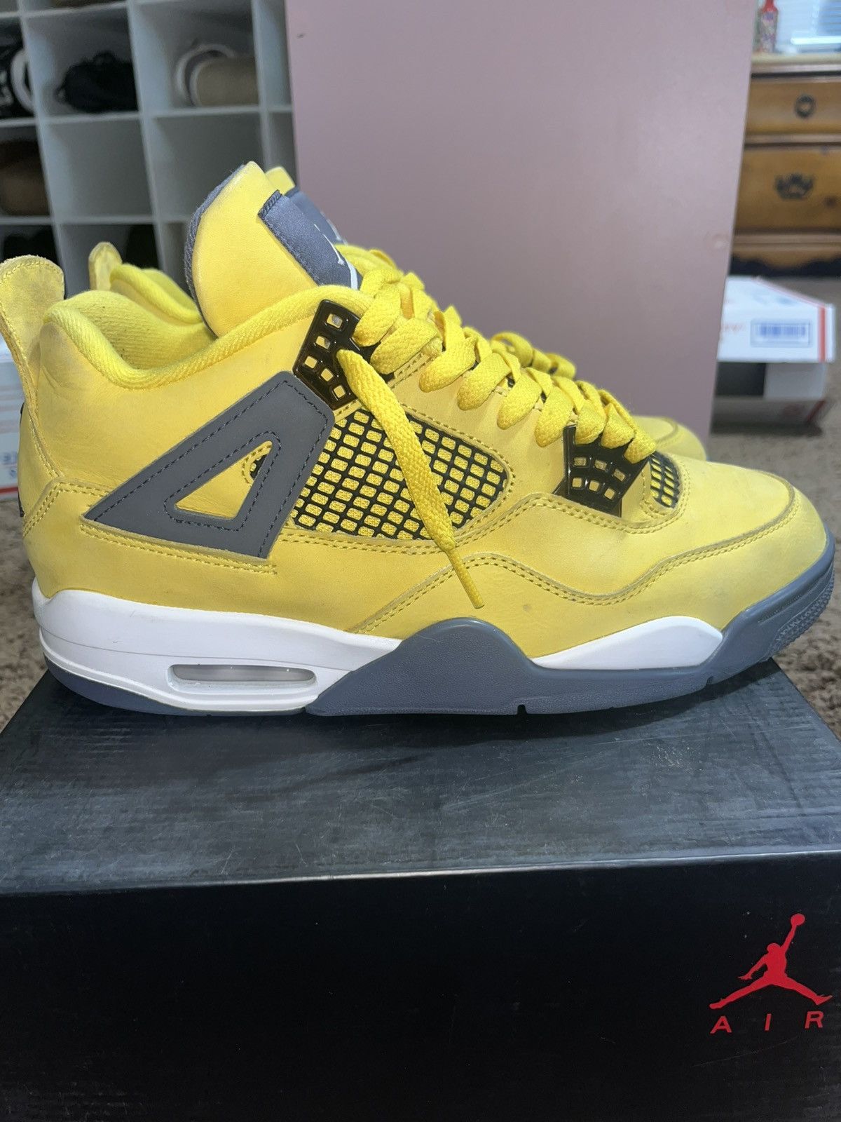 Jordan Brand Size 8.5M Retro 4 Lighting (2021) - Pre Owned, Rep Box Size US 8.5 / EU 41-42 - 2 Thumbnail