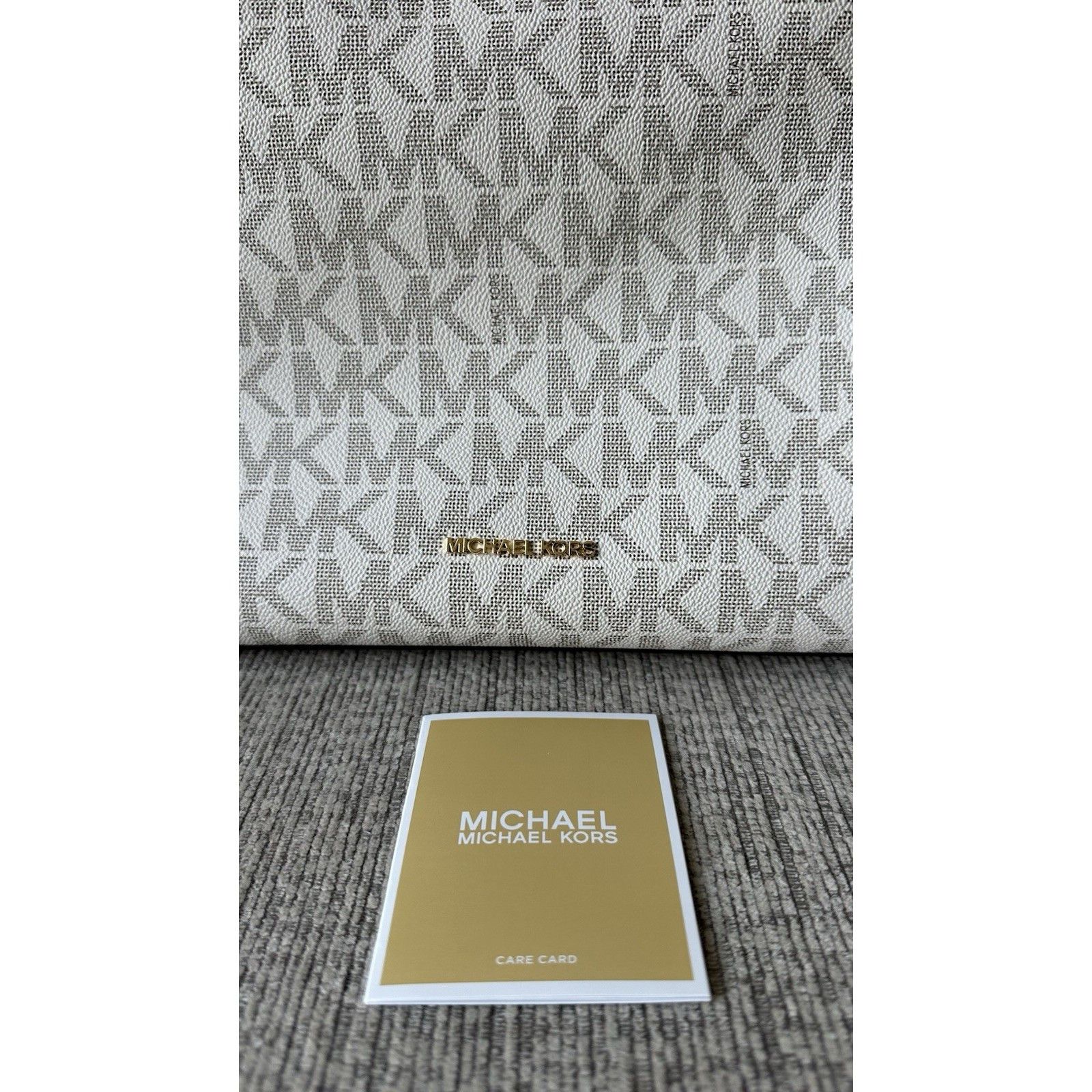 Michael Kors Michael Kors Shoulder Bag NWT Size ONE SIZE - 3 Thumbnail