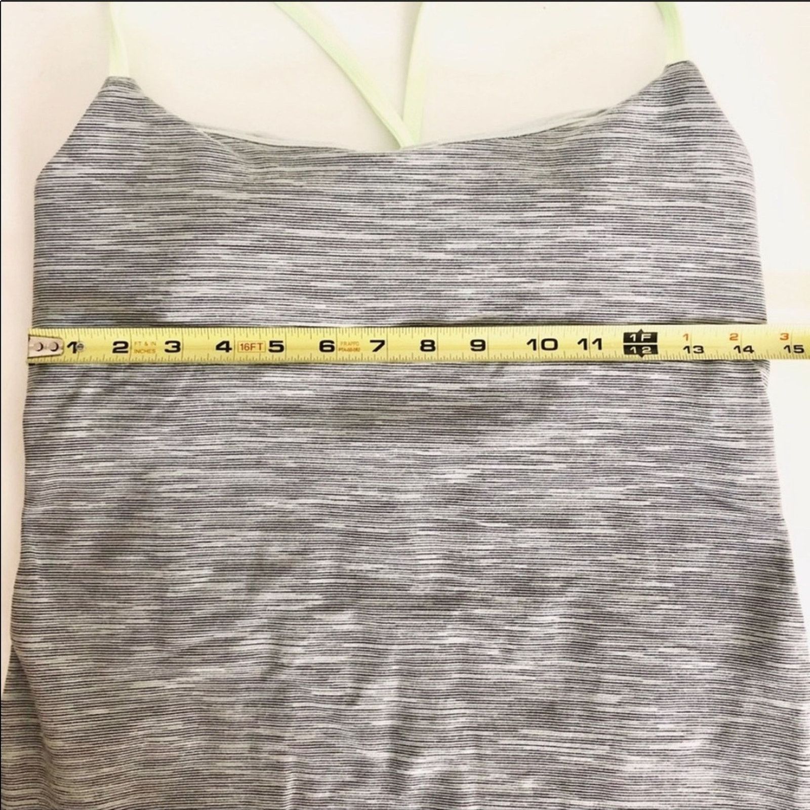 Lululemon LULULEMON Heather Grey Cross Strap Sports Bra Tank Top Shirt Size L / US 10 / IT 46 - 6 Thumbnail
