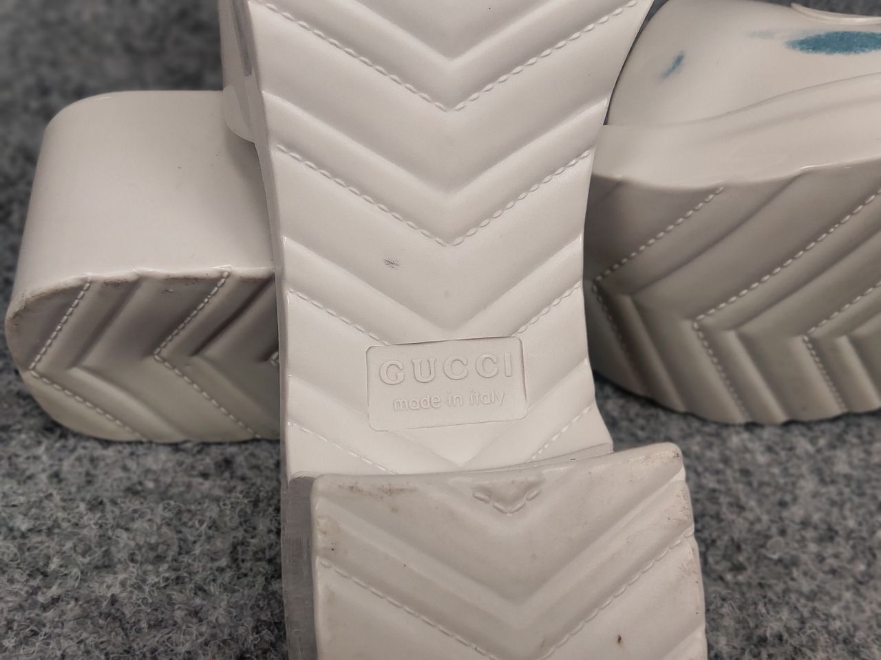 Gucci Gucci Rubber Logo Platform Slide Sandal Mystic White Mules Size US 11 / IT 41 - 18 Thumbnail