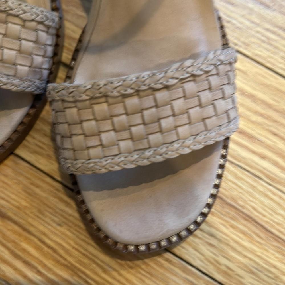 Kim Jones Joie Beige Block Heels Size 8.5 Adjustable Buckle Strap Size US 8.5 / IT 38.5 - 7 Thumbnail