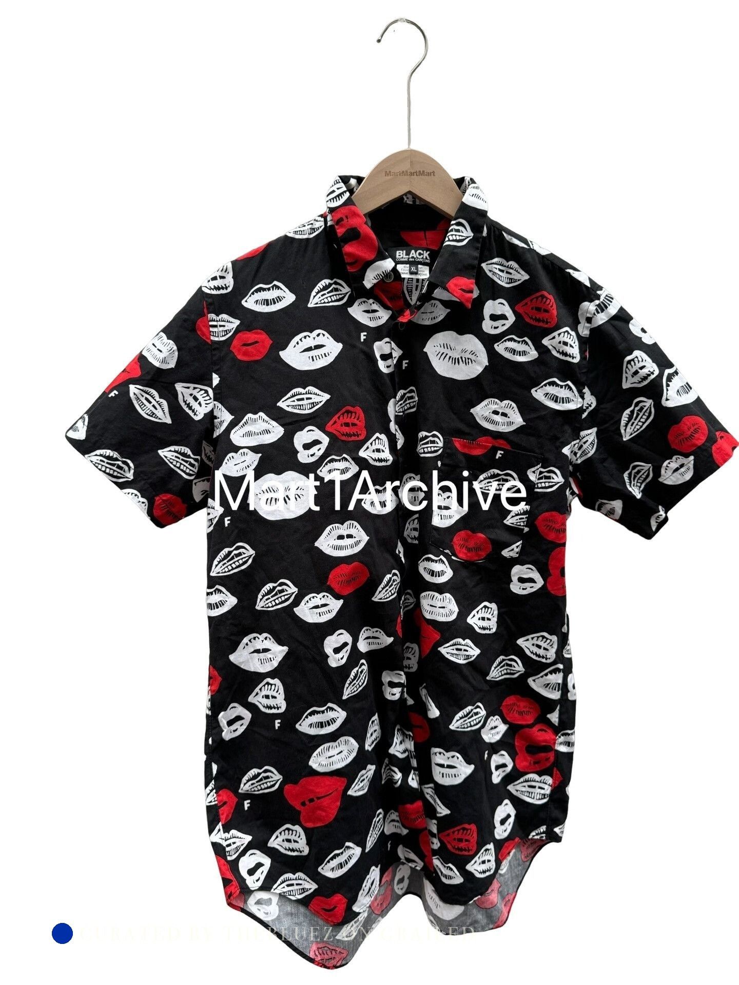 Comme des Garcons Black Black Lip Print Short Sleeve Button Up Shirt Size US XL / EU 56 / 4 - 1 Thumbnail