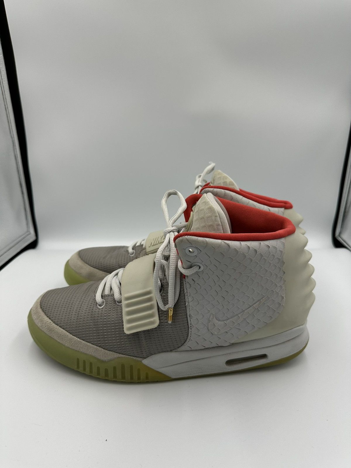 Kanye West × Nike Nike Yeezy 2 Platinum Edition Size US 11 / EU 44 - 2 Thumbnail