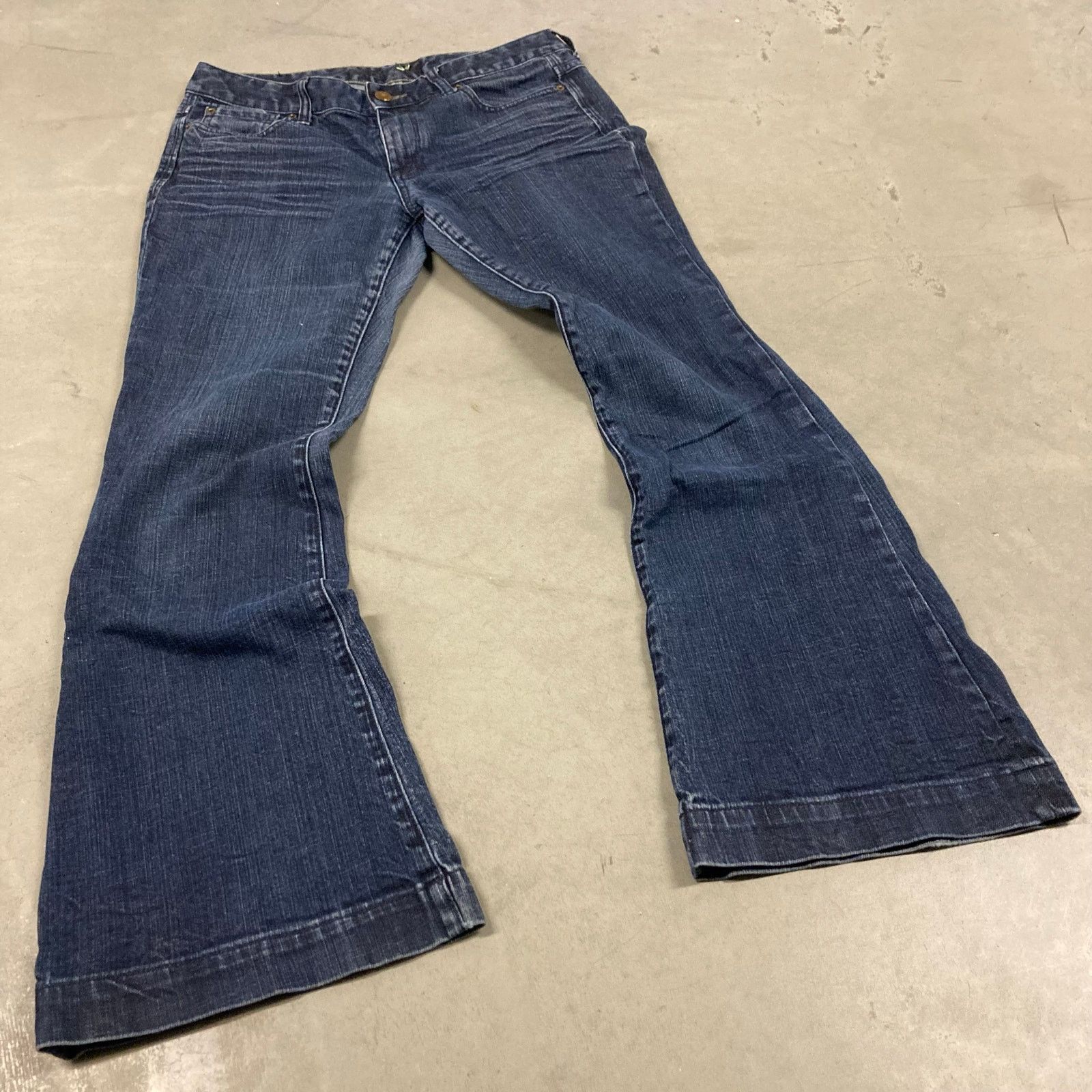 Express Y2K express low rise bootcut jeans 34x31 Size 32" / US 10 / IT 46 - 1 Thumbnail
