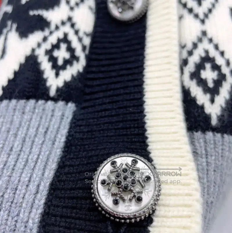 Chanel Chanel Color Block Cashmere Cardigan . Size S / US 4 / IT 40 - 4 Thumbnail