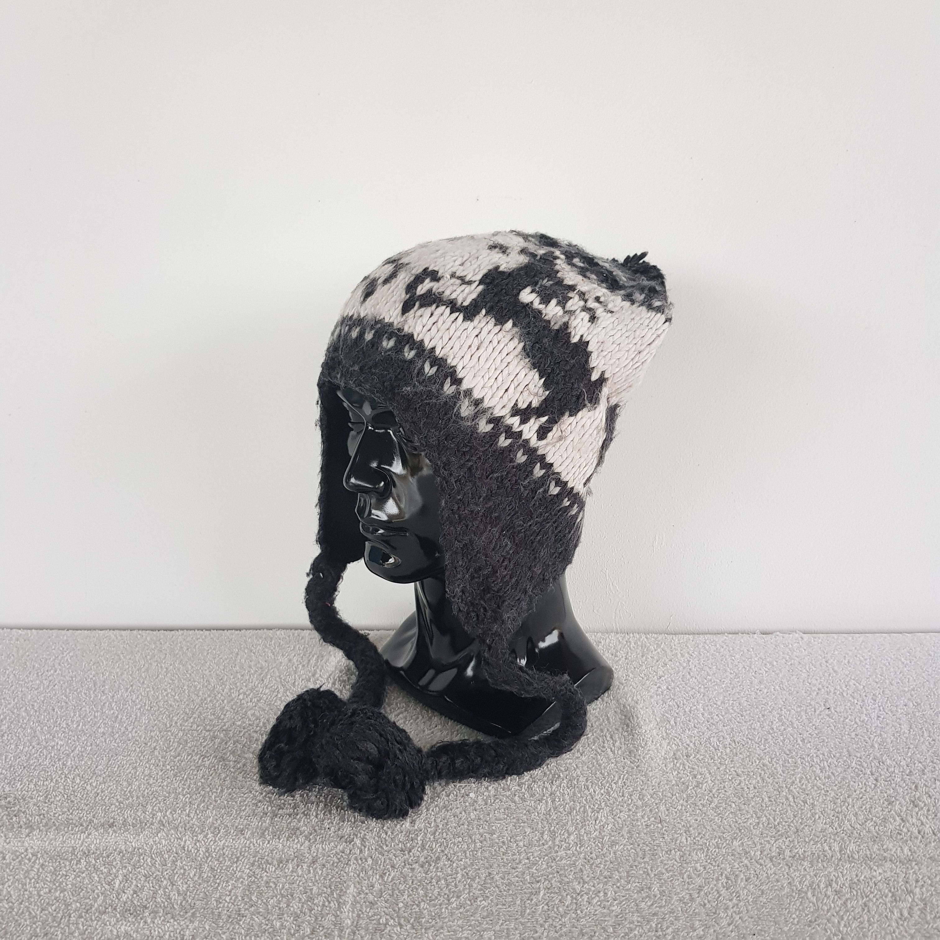 Japanese Brand Vintage 2oz Earflap Beanie Navajo Aztec Snow Caps Hats. Size ONE SIZE - 2 Thumbnail